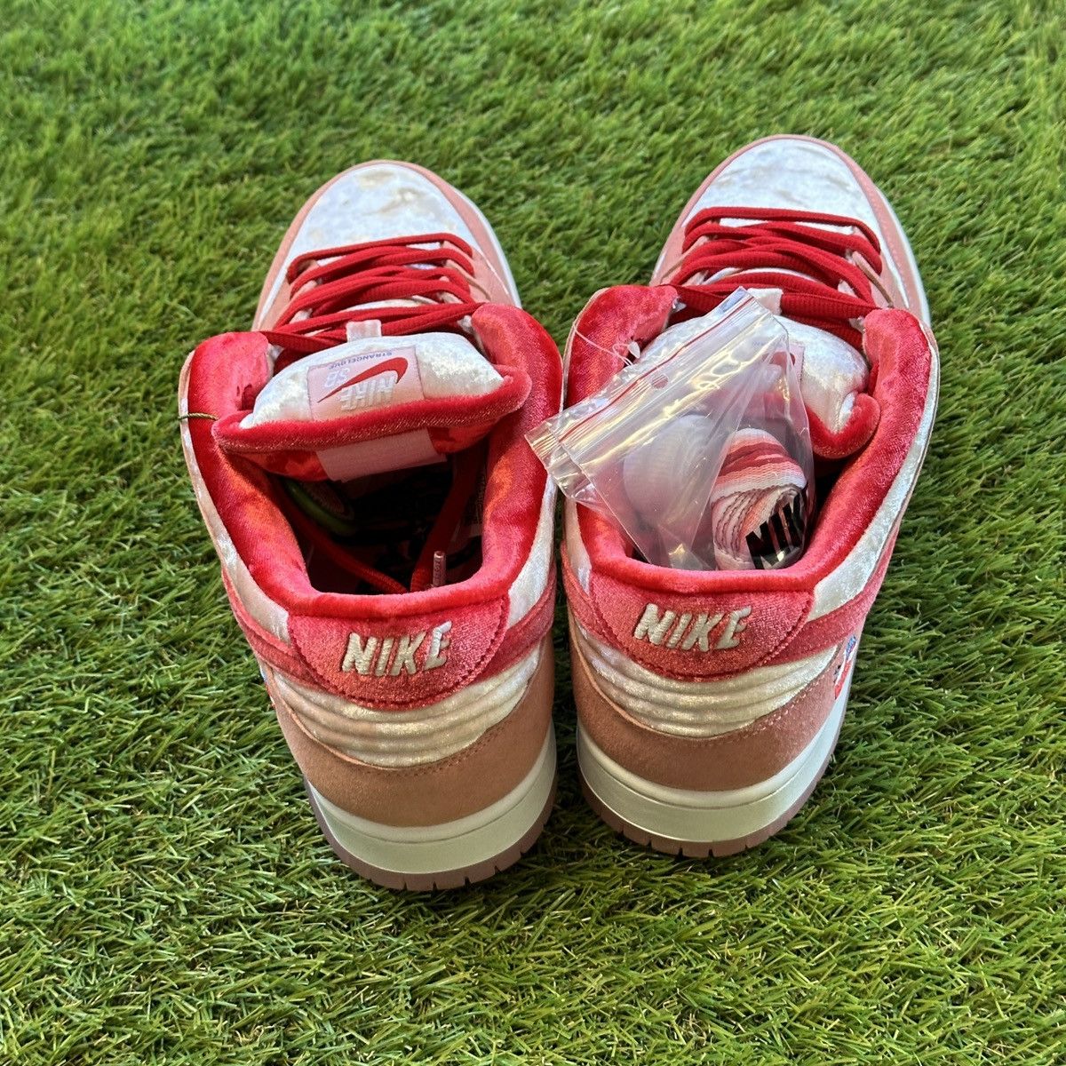 Nike × StrangeLove Skateboards Nike SB Dunk Low OG QS StrangeLove Special Box - CT2552 800 Size US 11 / EU 44 - 12 Thumbnail