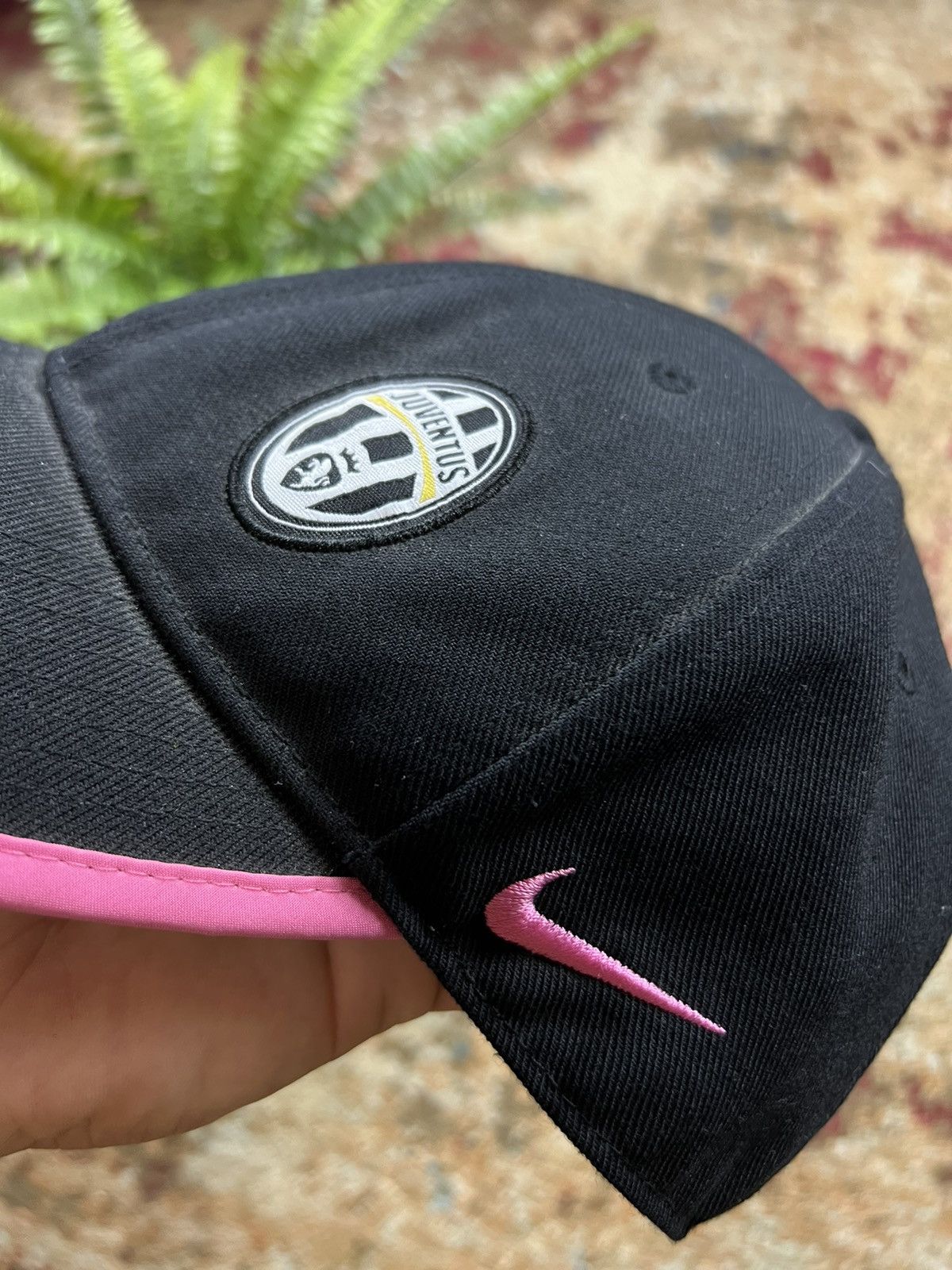 Nike × Vintage 🦩 90’s NIKE JUVENTUS SWOOSH RETRO Y2K FOOTBALL CLUB CAP Size ONE SIZE - 3 Thumbnail