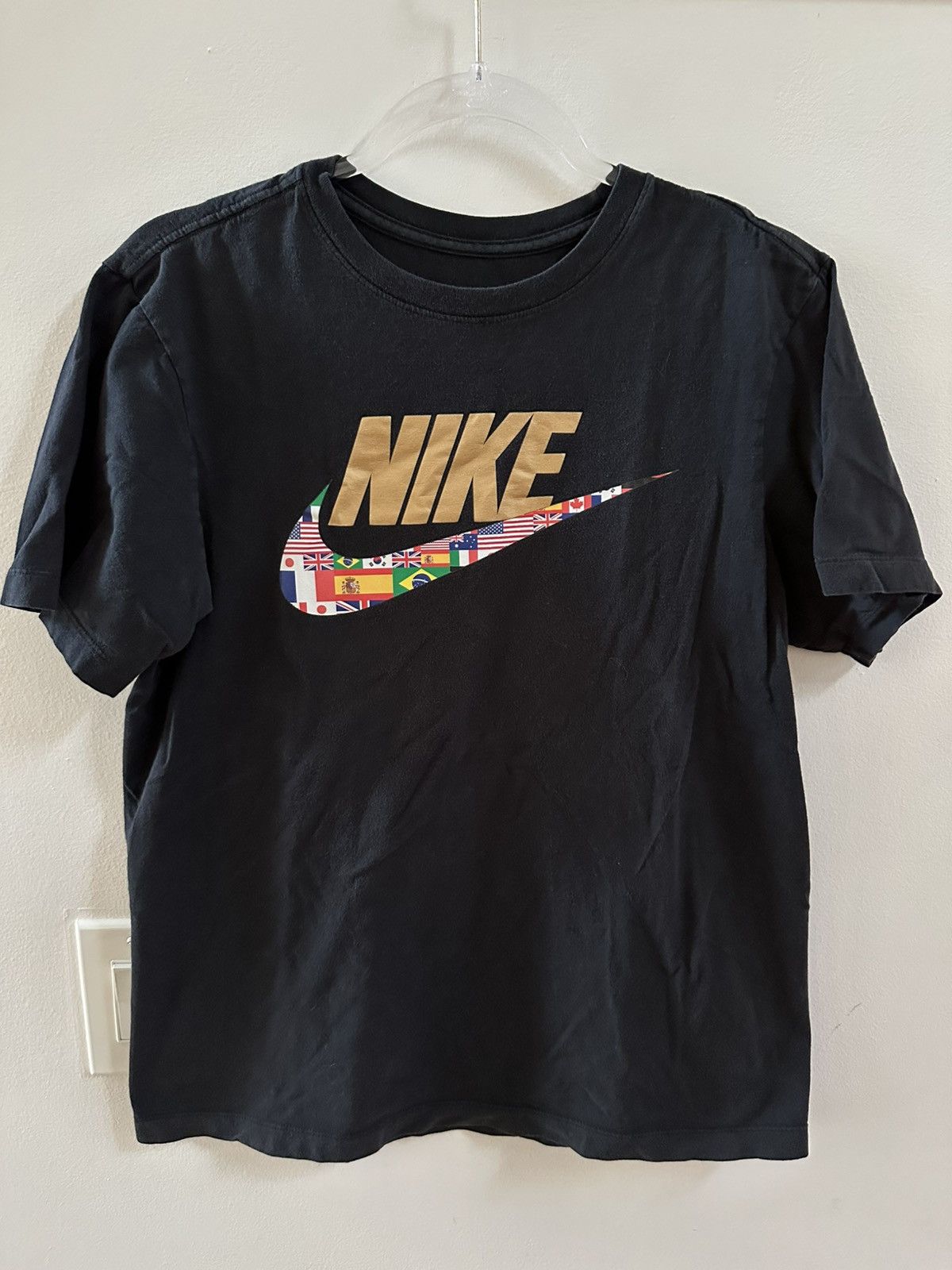 Nike Nike World Flag T-Shirt Size US S / EU 44-46 / 1 - 1 Thumbnail