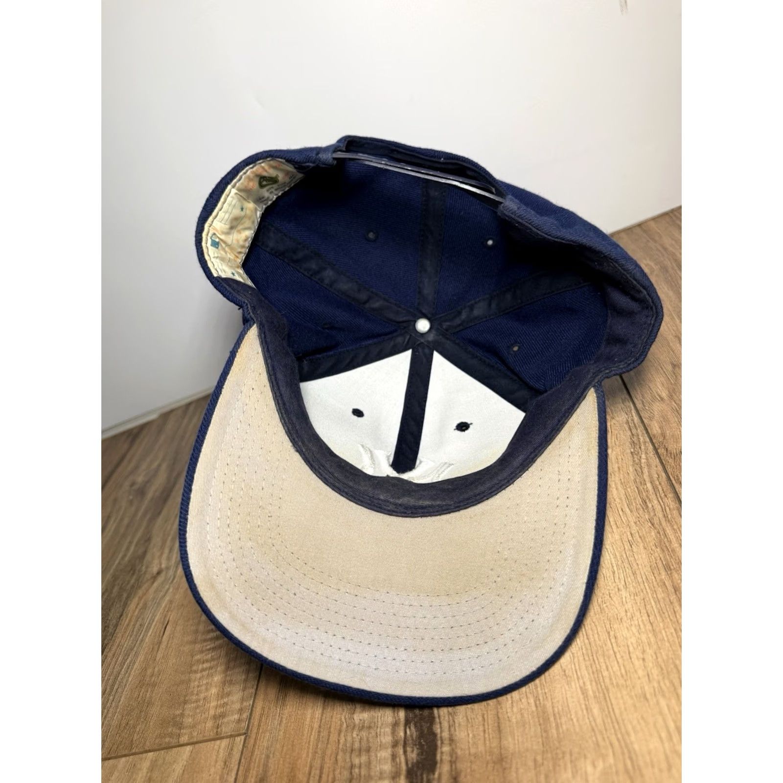 MLB VINTAGE 90s New York Yankees MLB Baseball Big Logo Navy Blue G-Cap Snapback Cap Hat Hats Mens One Size Blue Snapback Cap Size ONE SIZE - 6 Thumbnail