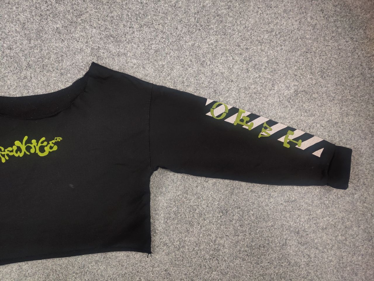 Vintage OFF-WHITE Opposite Arrow Handmad cropped sweatshirt crop top Size L / US 10 / IT 46 - 6 Thumbnail