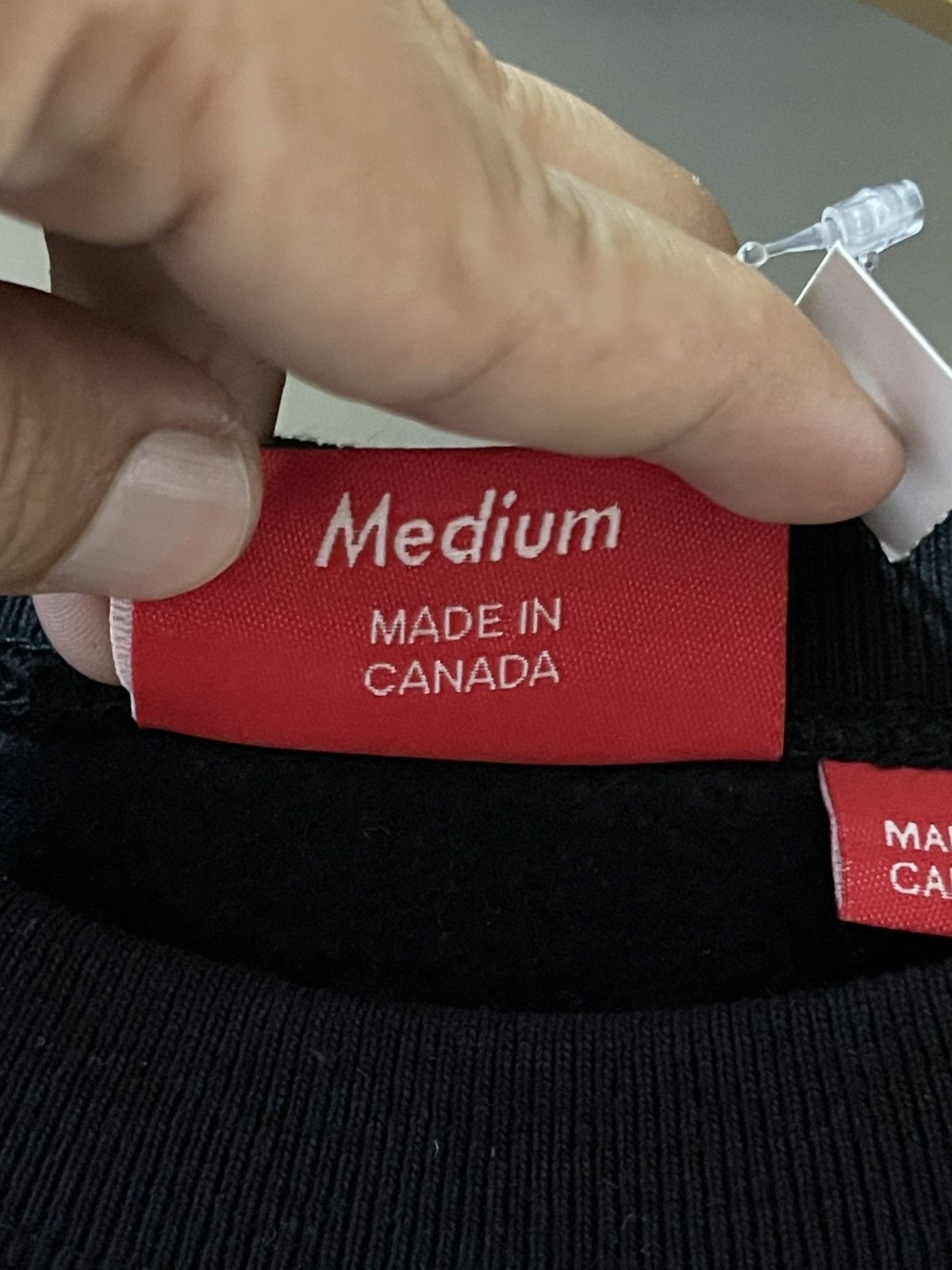Supreme SUPREME BLACK ON RED BNWT Size US M / EU 48-50 / 2 - 4 Thumbnail