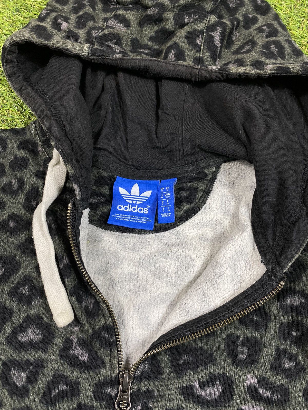 Adidas Vintage Y2K Adidas leopard zip hoodie streetwear size S Size US S / EU 44-46 / 1 - 5 Thumbnail