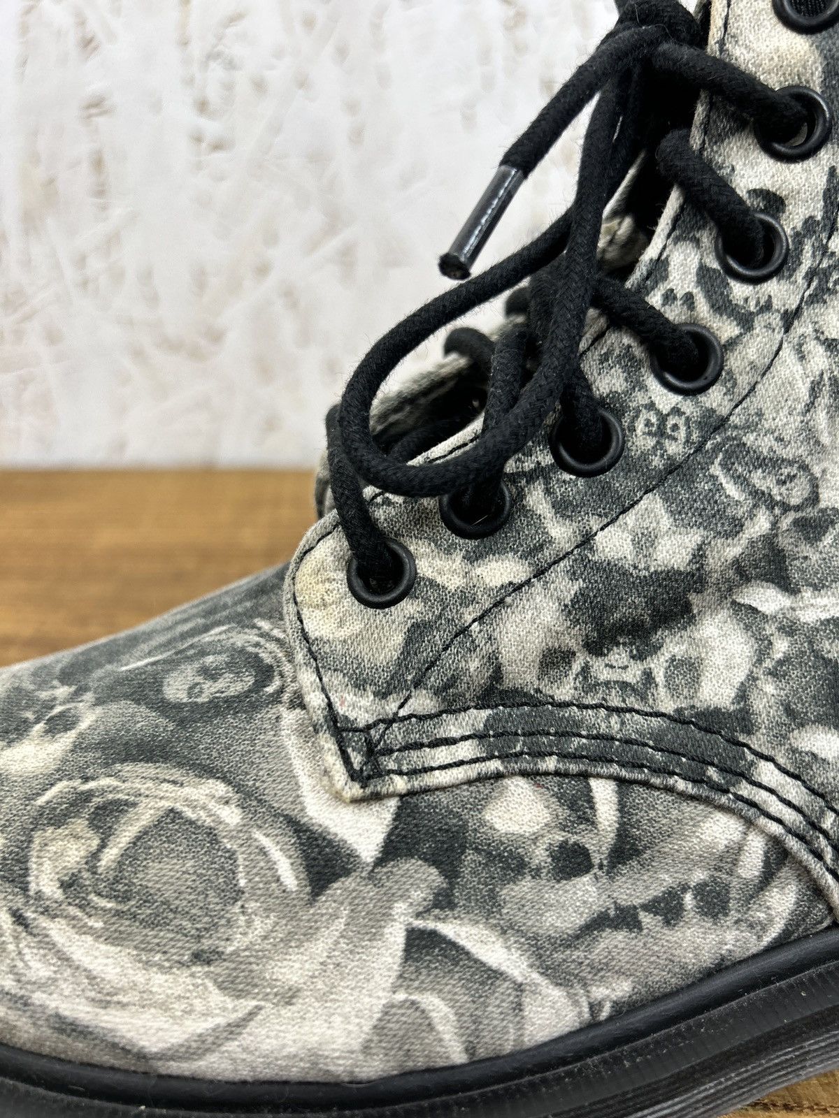 Dr. Martens Dr Martens 1460 Beckett Canvas Black Grey Roses Boots US 4 Size US 4 / IT 34 - 3 Thumbnail