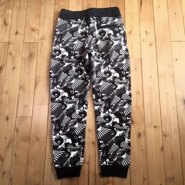 Bape BAPE Dazzle Camo Sweat pants a bathing ape NIGO ★size M Size US 32 / EU 48 - 2 Thumbnail