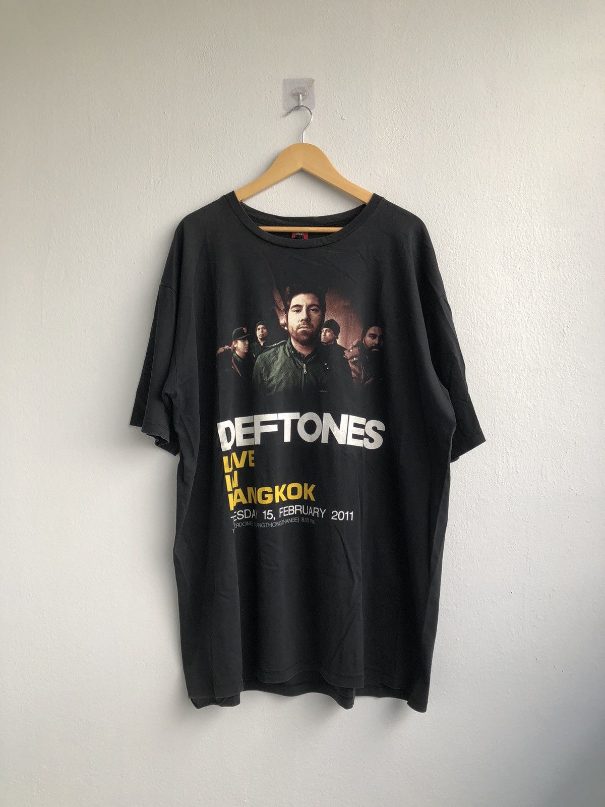 image of Band Tees Deftones Live In Bangkok 2010 in Black, Men's (Size 2XL)