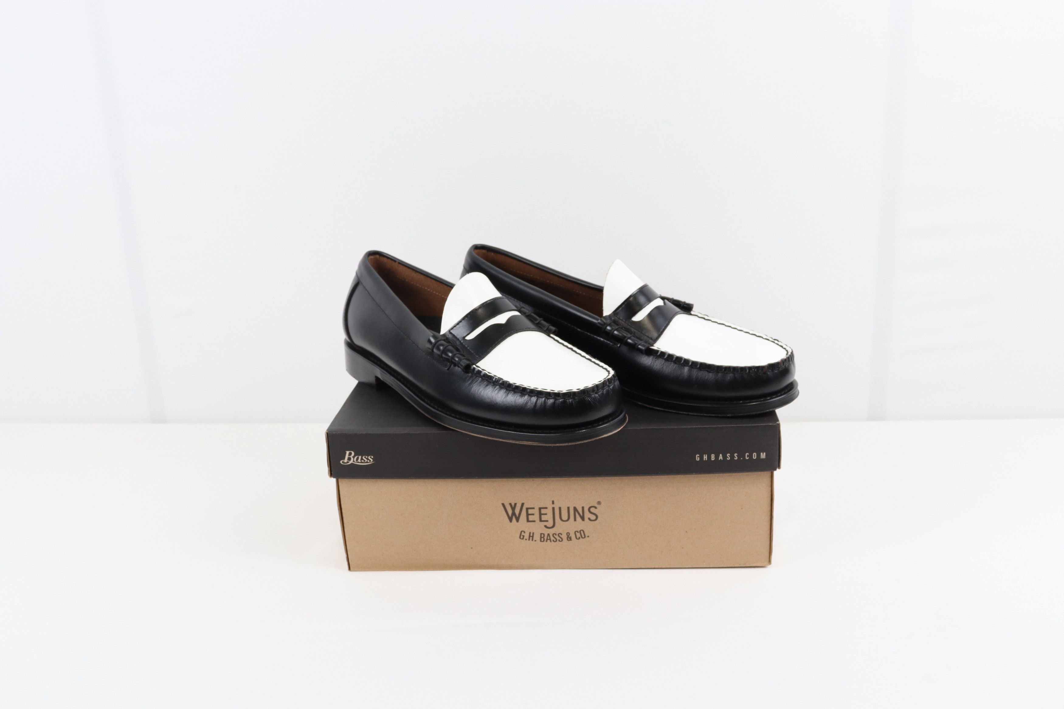 G.H. Bass & Co. o1rshd Weejun Larson Penny Moccasins in Black / White Size US 11.5 / EU 44-45 - 12 Thumbnail