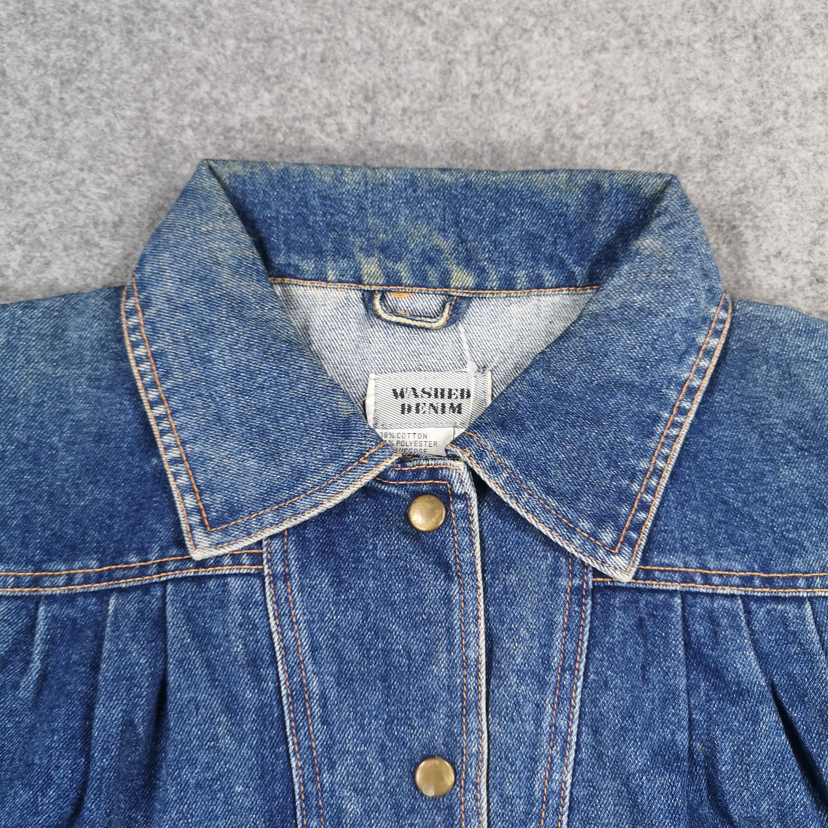 Vintage Vintage Japanese Brand Blue Denim Trucker Jacket Size US L / EU 52-54 / 3 - 5 Thumbnail
