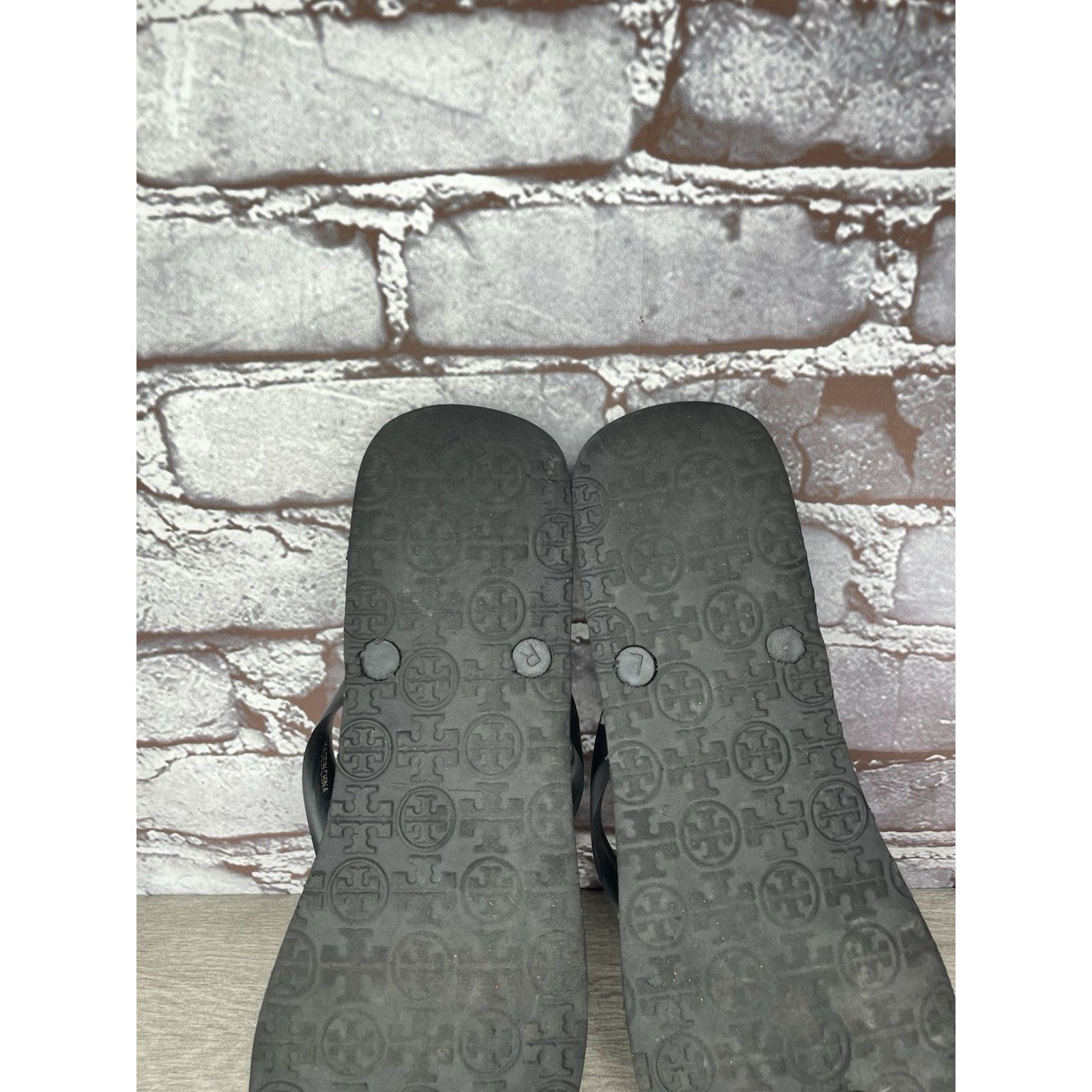 Tory Burch Tory Burch Animal Leopard Cheetah Print Black FlipFlops Sand Size US 9 / IT 39 - 15 Thumbnail