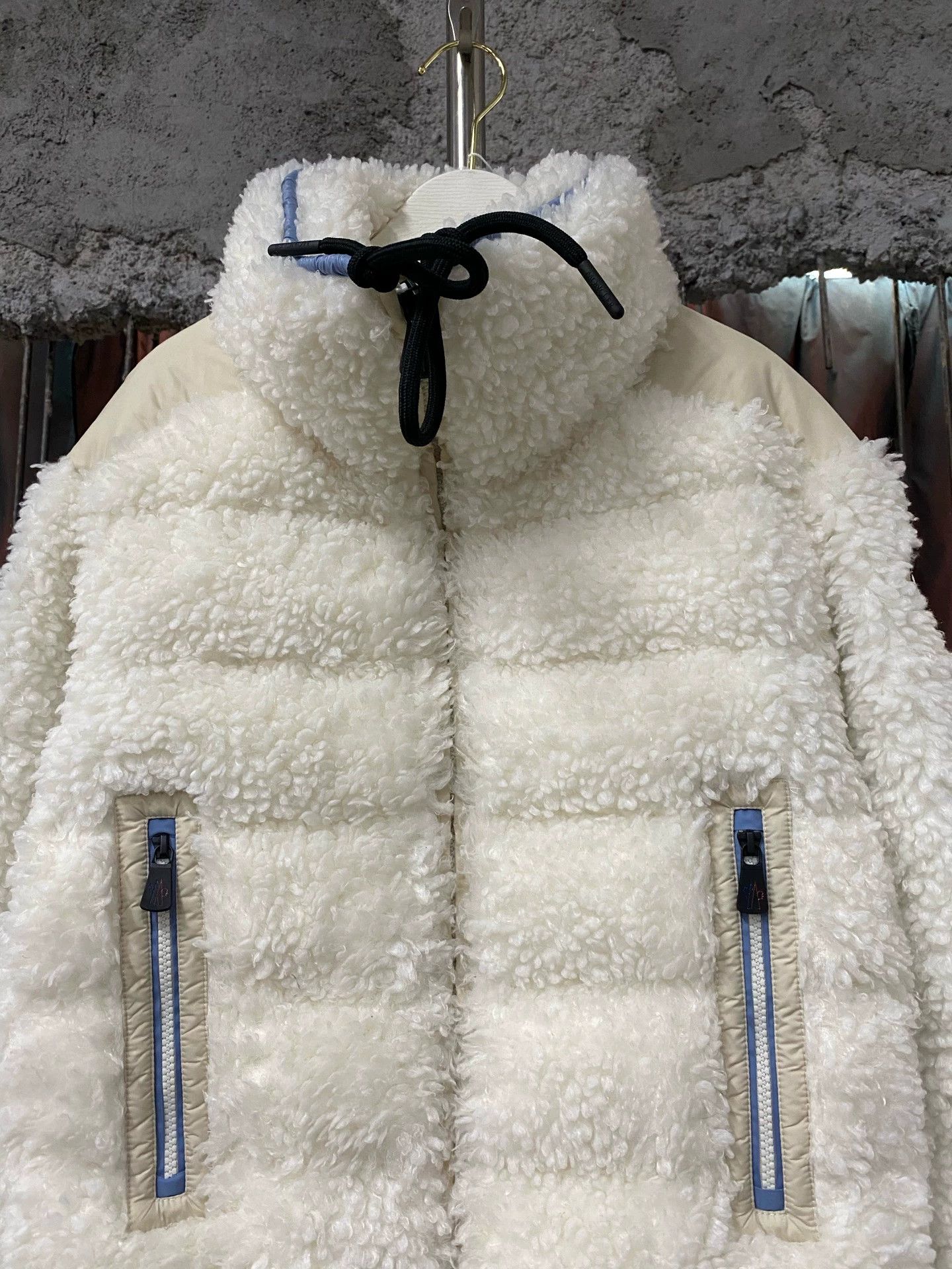 Moncler Moncler Teddy Down Jacket XS New Size XS / US 0-2 / IT 36-38 - 3 Thumbnail