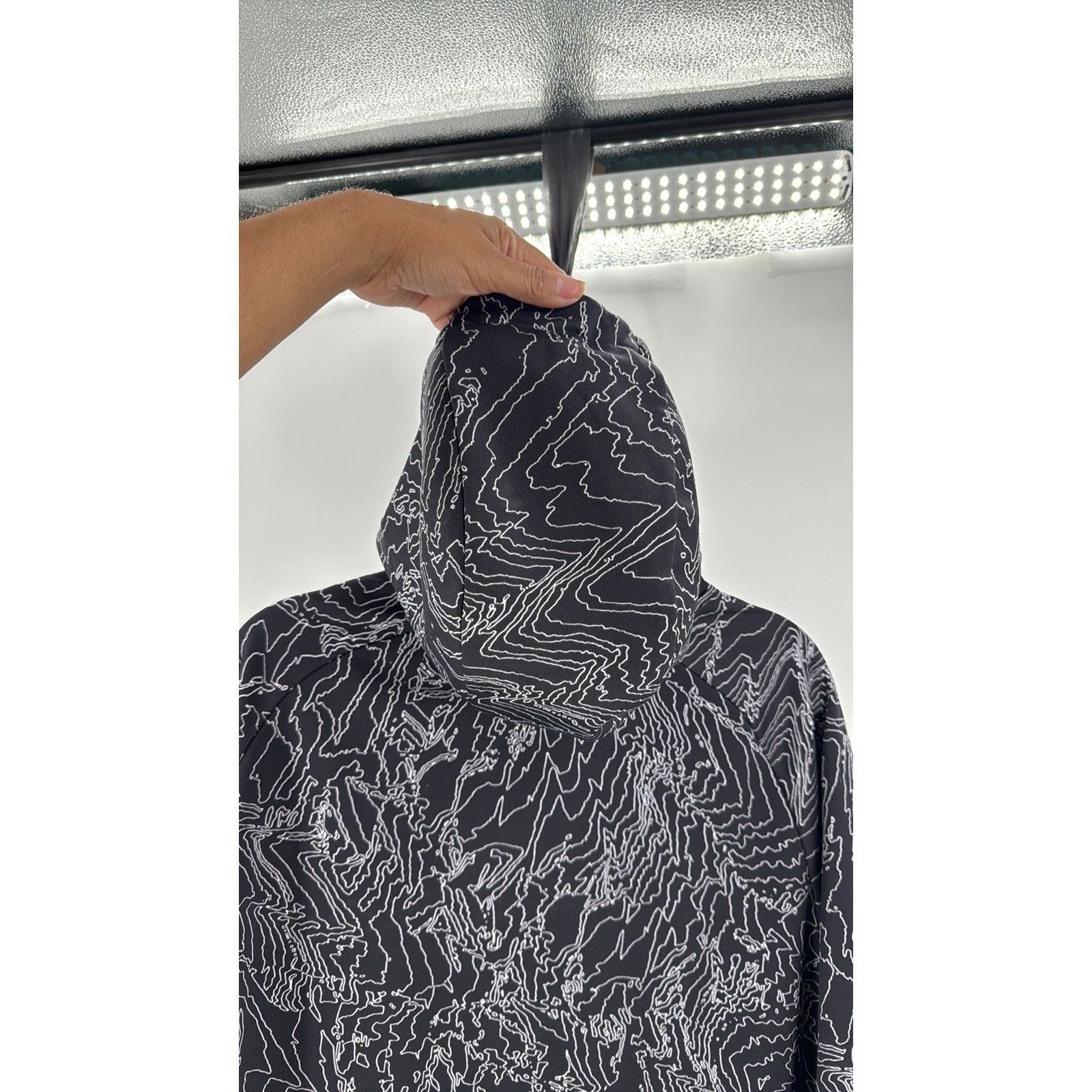 Nike Nike Mens Therma Training Hoodie Black gray swoosh sleeve Size US XXL / EU 58 / 5 - 10 Thumbnail