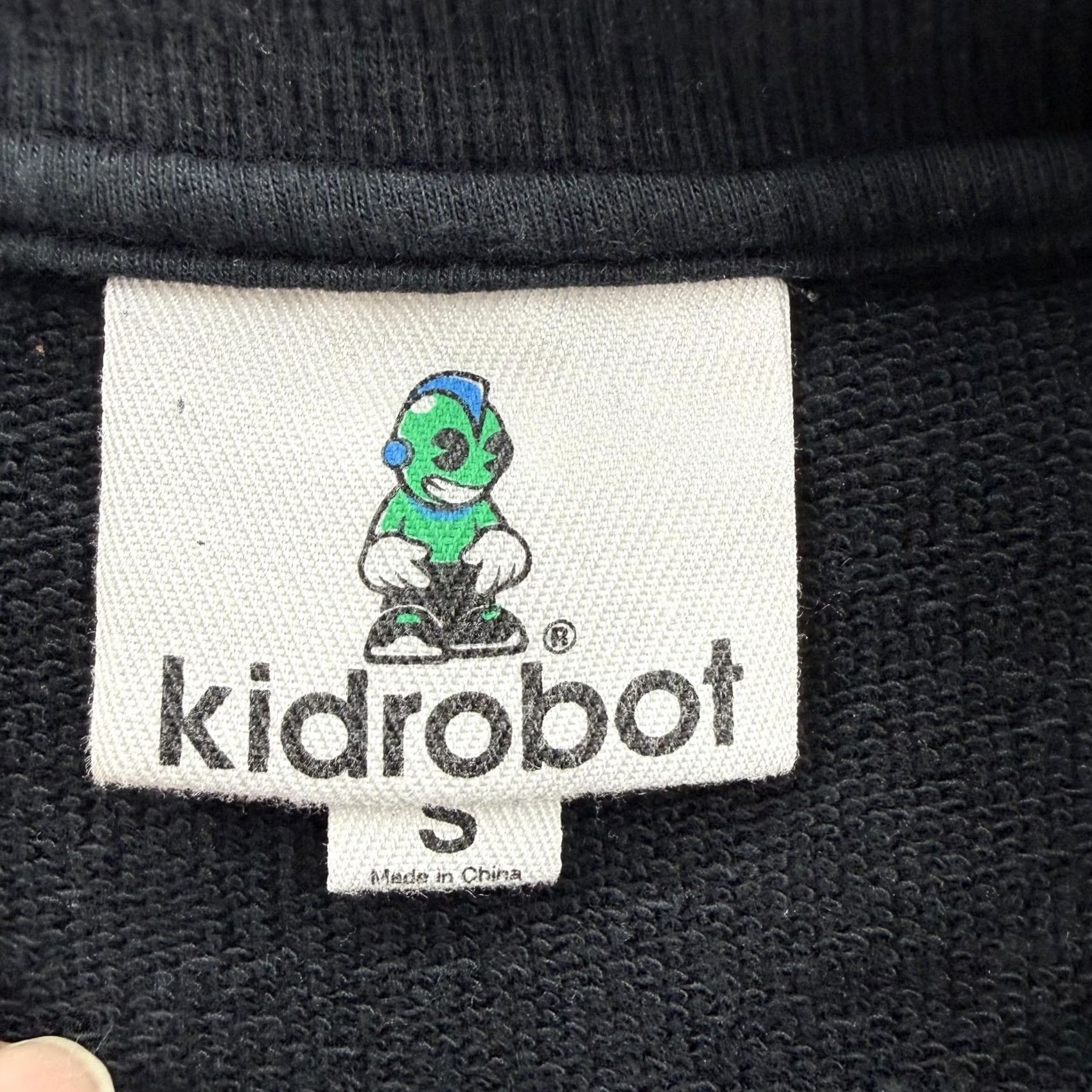 Vintage Kidrobot Sweatshirt Mens Small Black Fleece Crewneck Pullover Cartoon Pocket Graphic Print Logo Embroidered Size US S / EU 44-46 / 1 - 3 Thumbnail