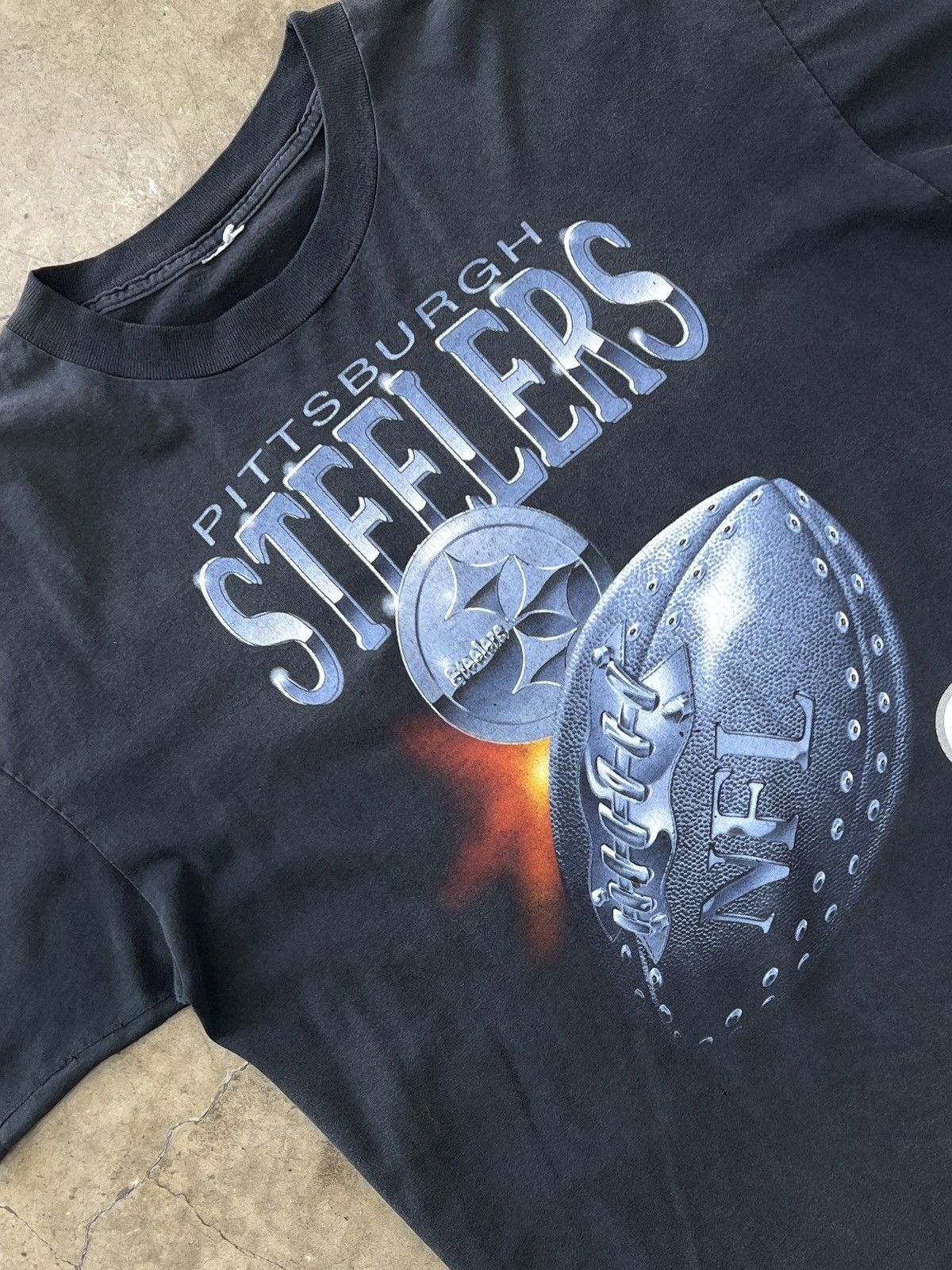 NFL Vintage NFL Pittsburgh Steelers Iron Football Steel Tee XXXL Size US XXL / EU 58 / 5 - 1 Thumbnail