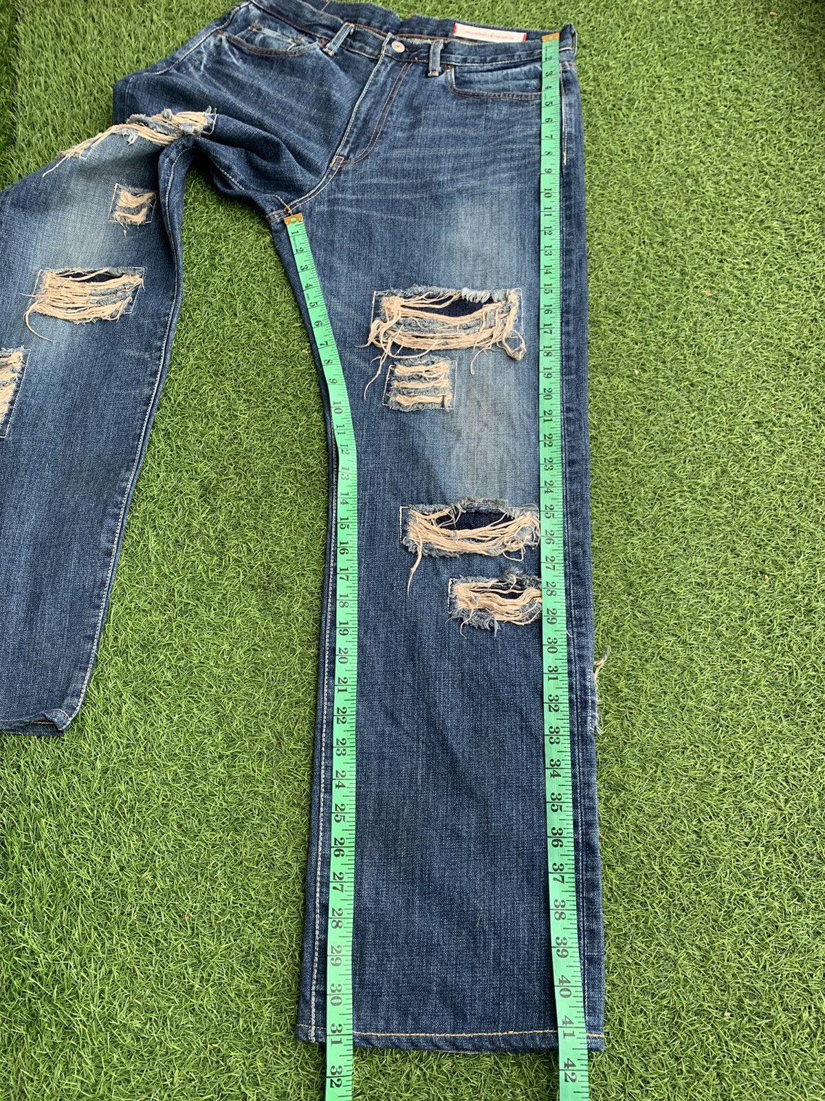 FOB Factory Vintage FOB Factory Torn Patch Jeans Distressed Size US 33 - 19 Thumbnail