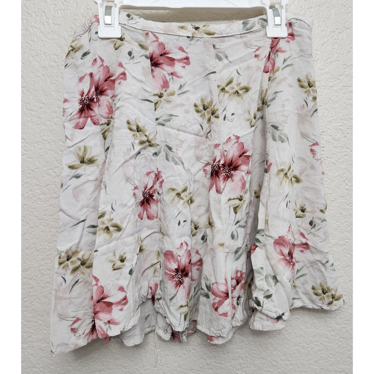Hollister Hollister White Pink Floral Print Ruffled Hem Mini Skirt M Size 28" / US 6 / IT 42 - 1 Thumbnail