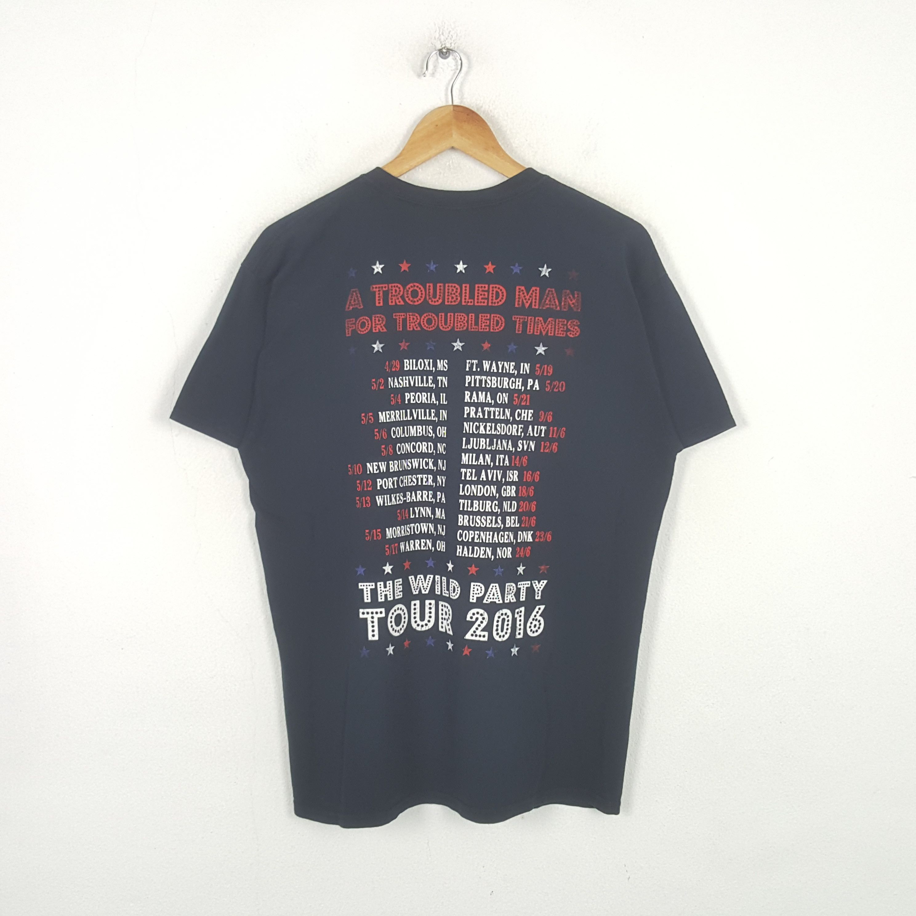Band Tees Vintage Alice Cooper American Rock Singer Tour Tshirt RR12 Size US L / EU 52-54 / 3 - 3 Thumbnail