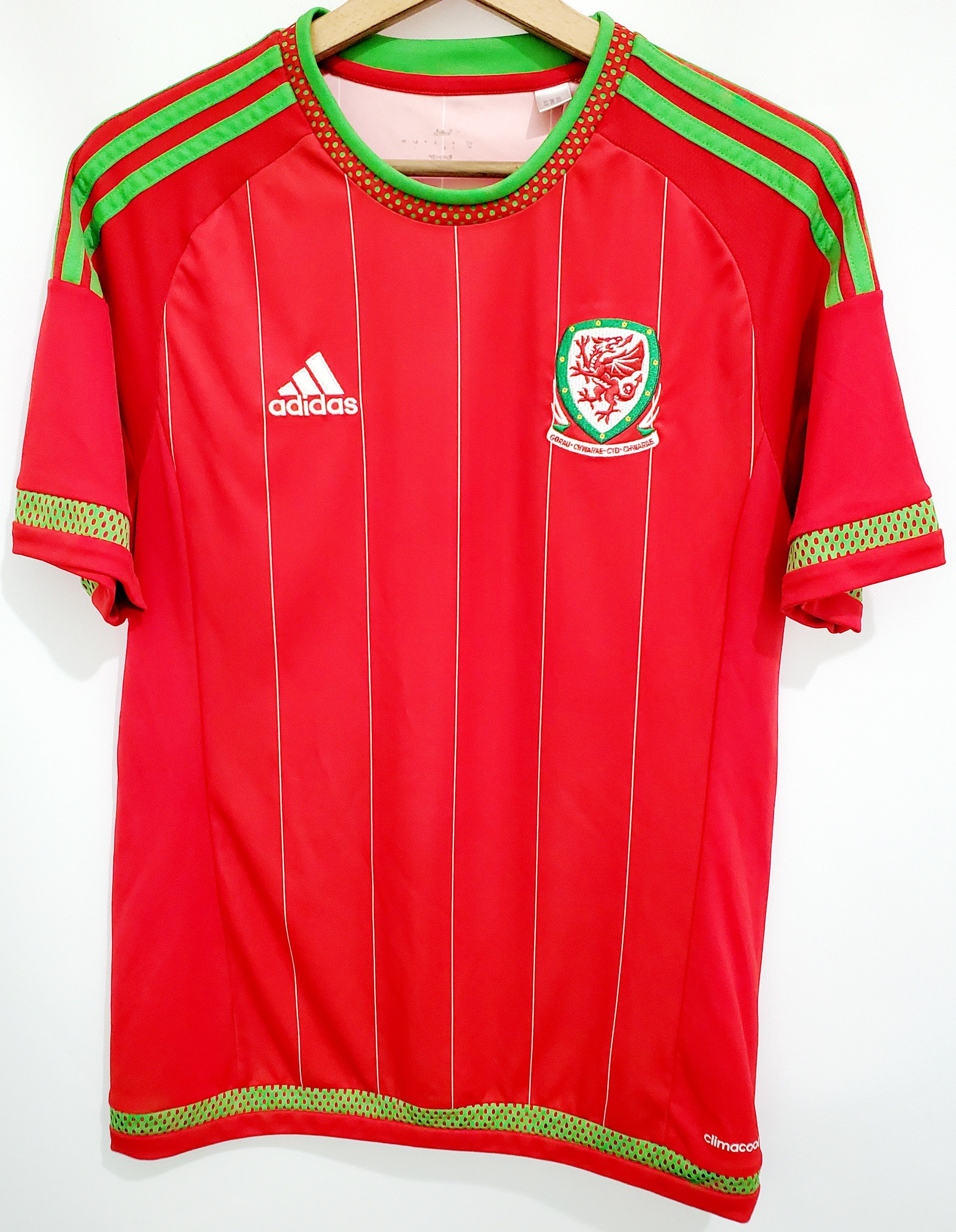 Adidas Wales Home 2015/2016 Soccer Jersey perfect condition size S Size US S / EU 44-46 / 1 - 1 Thumbnail