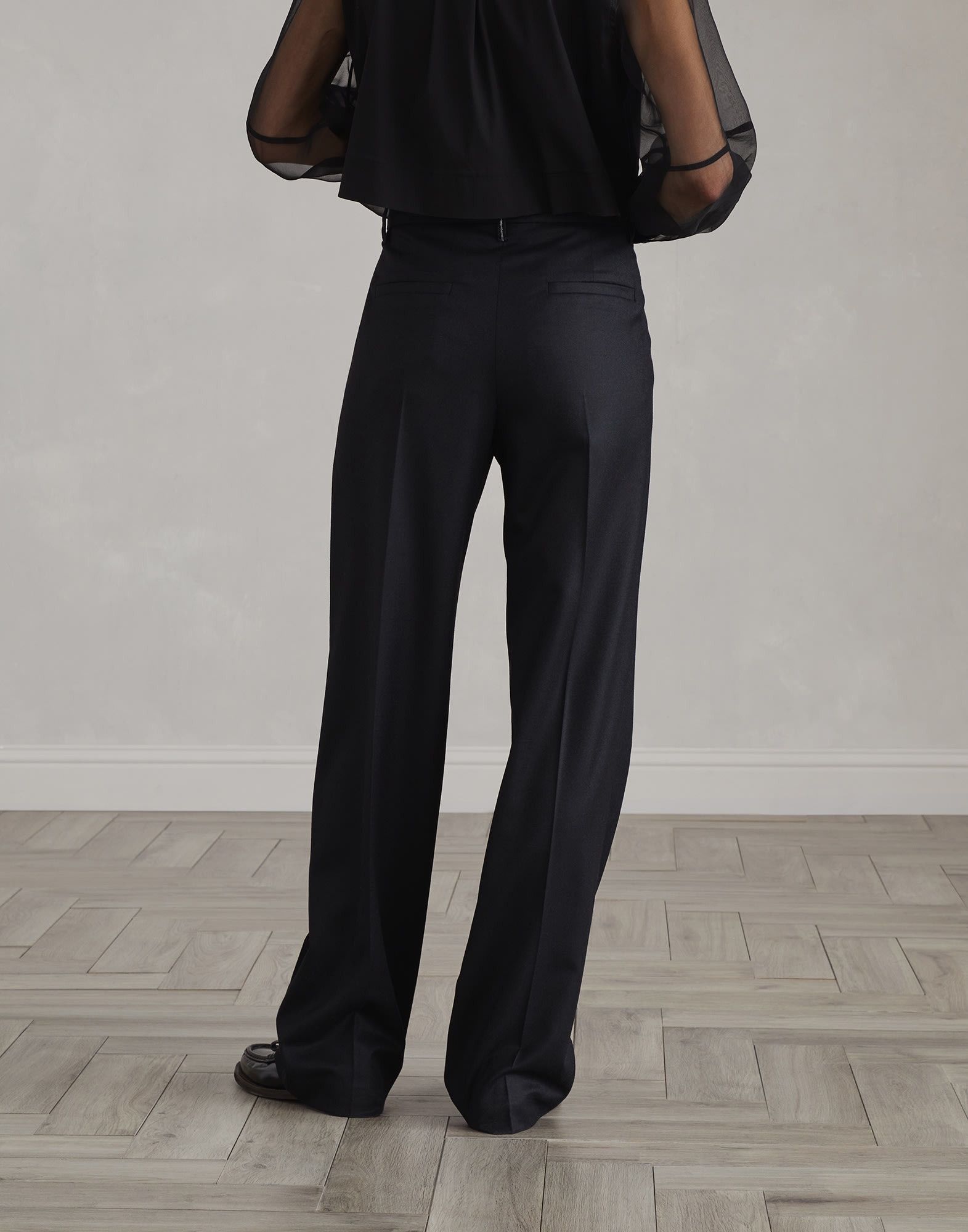 Brunello Cucinelli o1la1rc1a0326 Virgin Loose Straight Trousers in Black Size 28" / US 6 / IT 42 - 2 Thumbnail