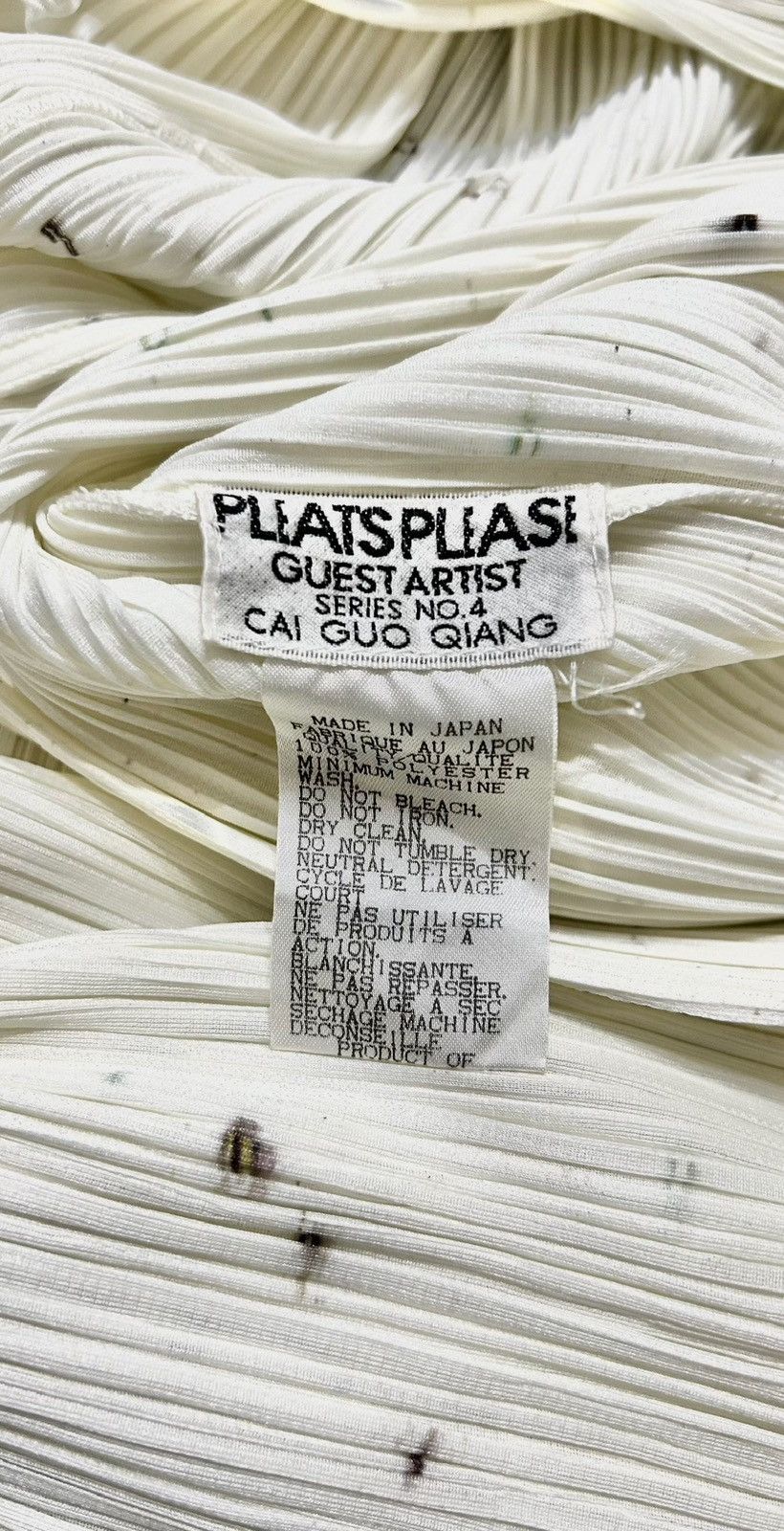 Issey Miyake × Pleats Please Issey Miyake S/S1999 Pleats Please Issey Miyake Artist Cai Guo Qiang Size M / US 6-8 / IT 42-44 - 1 Thumbnail