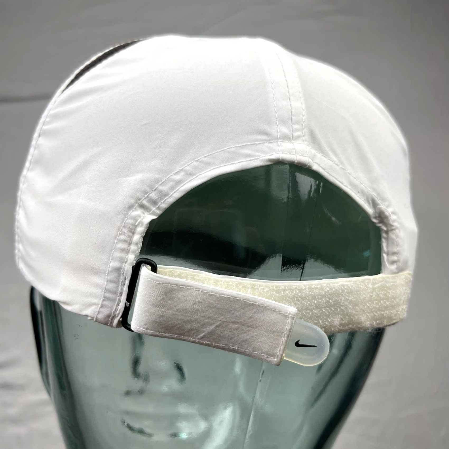 Nike Vintage Nike Hat Cap Mens Adjustable Featherlight Dri Fit Running White Cap Baseball Nike Dusty? Size ONE SIZE - 7 Thumbnail