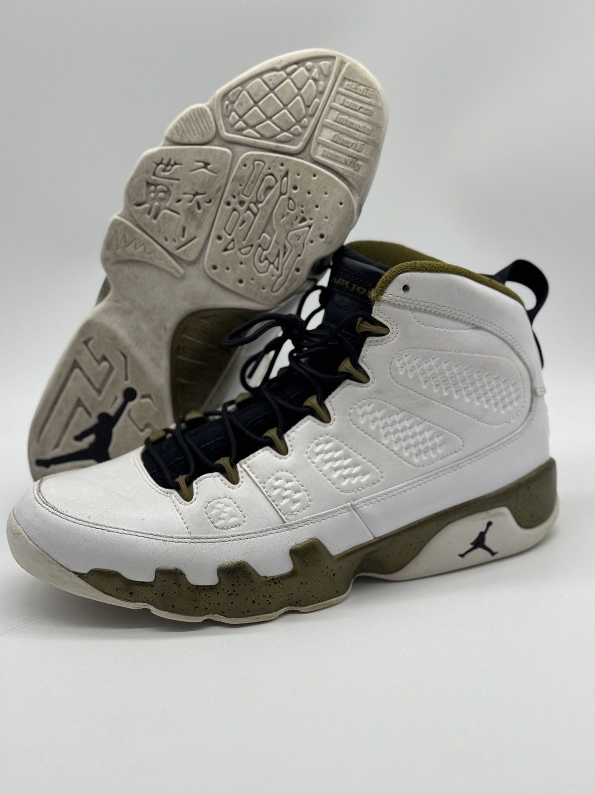 Jordan Brand × Nike Nike Air Jordan 9 IX Retro Statue Men’s 10 Size US 10 / EU 43 - 1 Thumbnail
