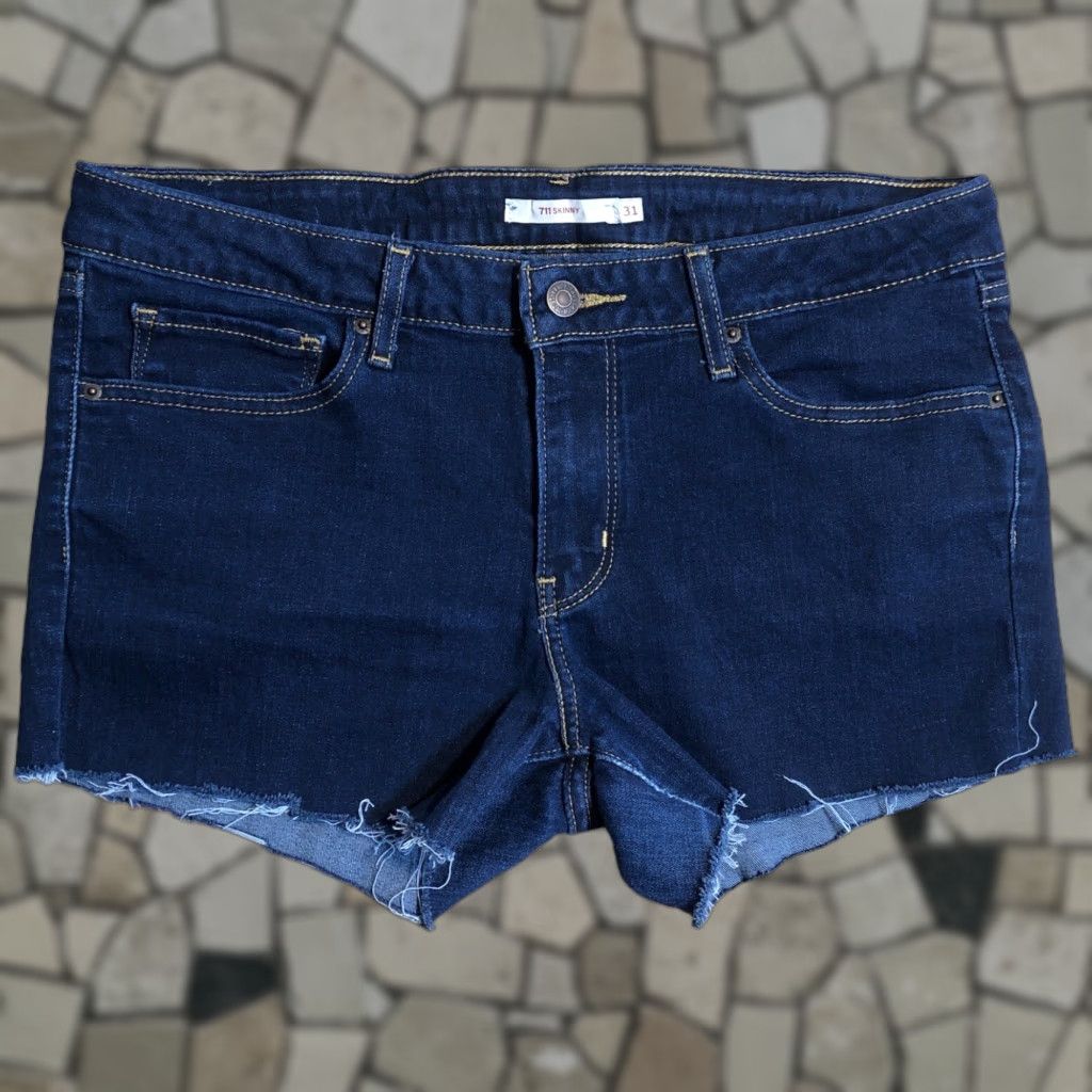 Levi's Levis 711 Cutoff Shorts Womens Tag 31 Raw Hem Cut Off Denim Jean Blue Skinny Size 24" / US 00 / IT 34 - 1 Thumbnail