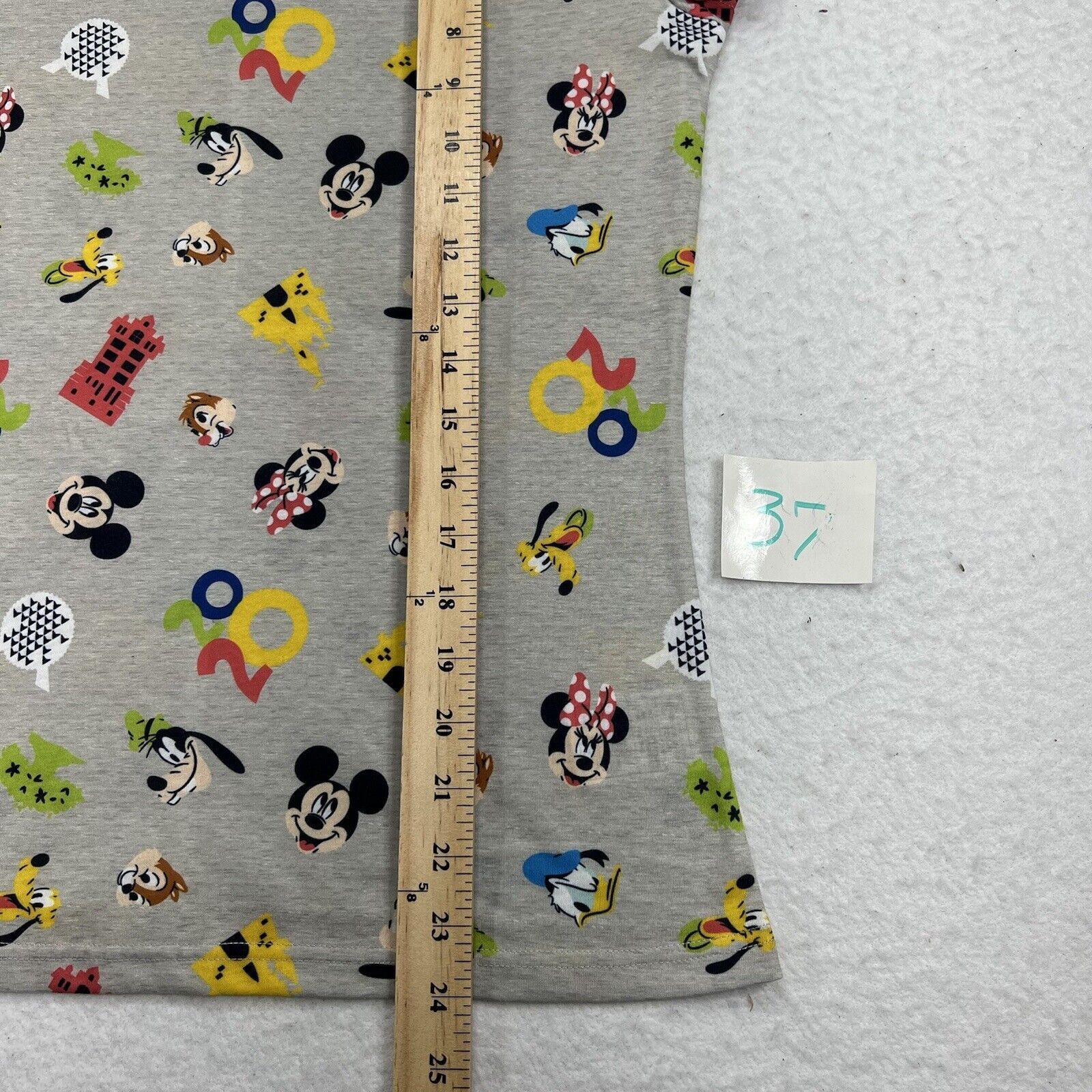Disney Disney Parks Short Sleeve Mickey & Friends T Shirt Size S / US 4 / IT 40 - 8 Thumbnail