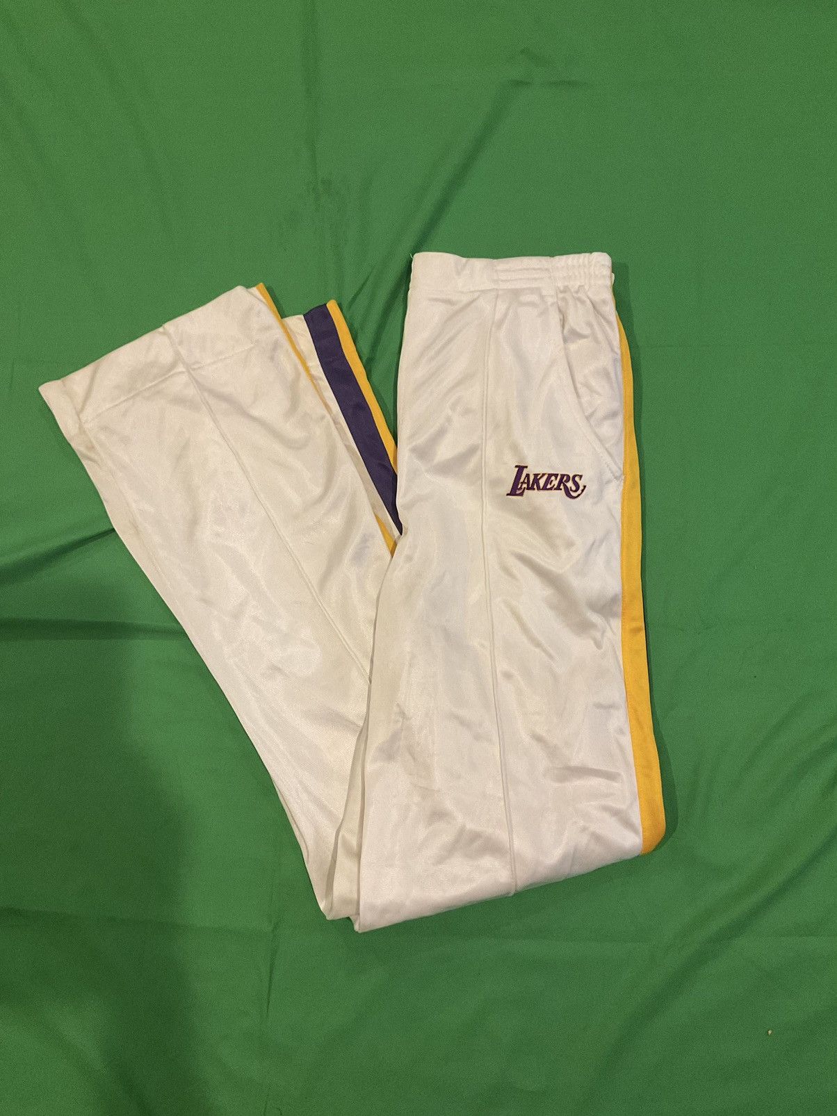 NBA × Vintage Vintage Authentic White and yellow Lakers track pants Size US 34 / EU 50 - 1 Thumbnail