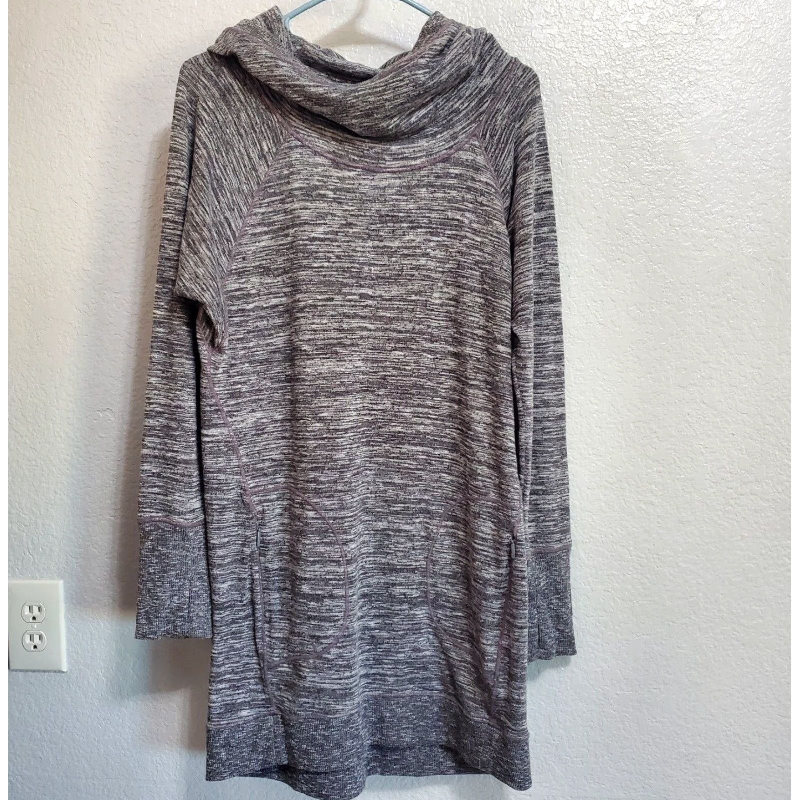 Athleta Athleta Sweatshirt Dress Womens M Gray Hooded Long Sleeve Stretch Casual Active Size M / US 6-8 / IT 42-44 - 2 Thumbnail