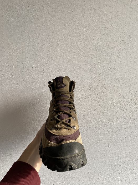 acg nike hiking boots