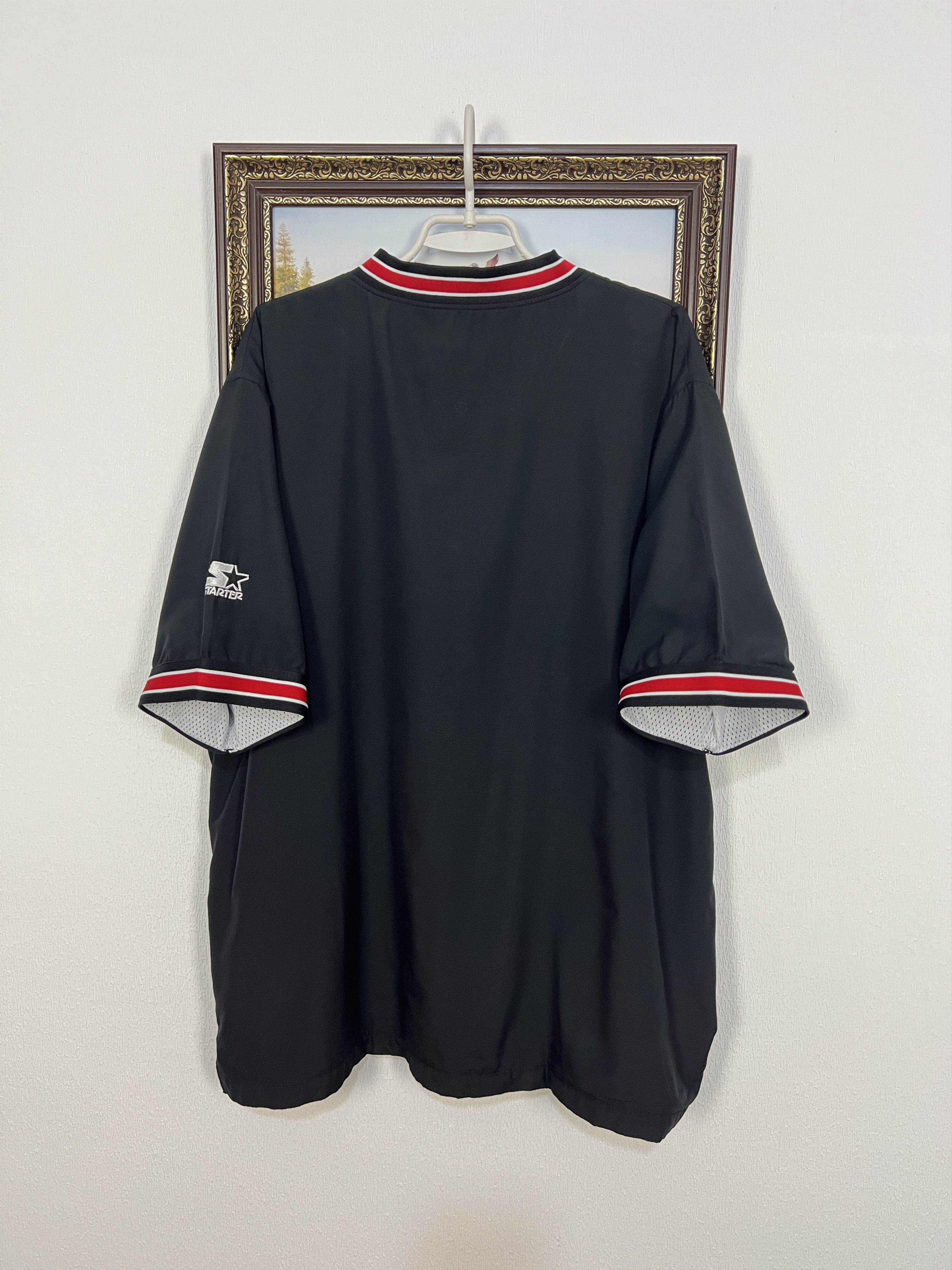 Starter Vintage 90's Starter Chicago Bulls Warm Up Jersey NBA Mens Size US XL / EU 56 / 4 - 13 Thumbnail