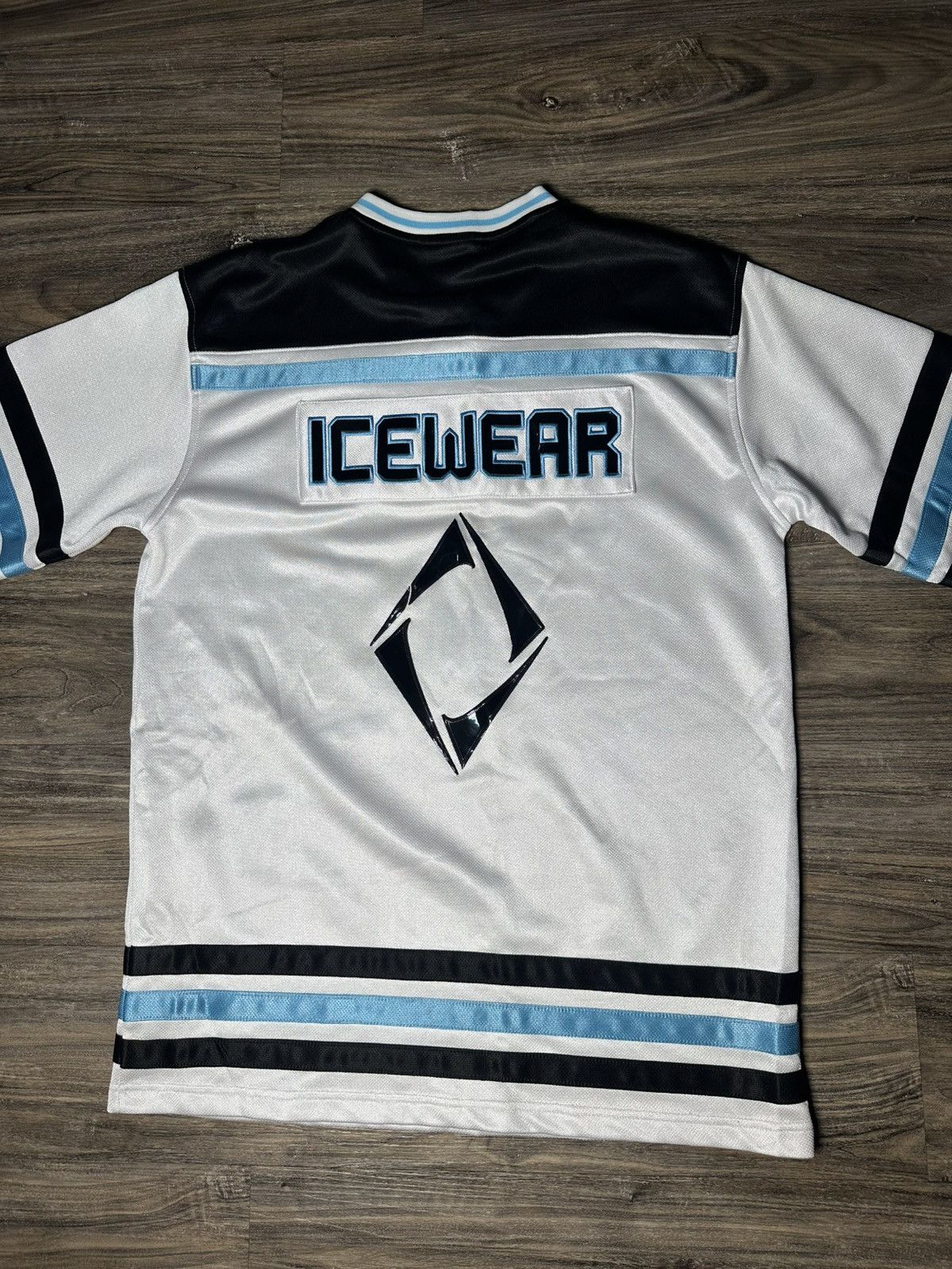 Other Crazy vintage Y2K Hockey jersey t-shirt Size US L / EU 52-54 / 3 - 3 Thumbnail