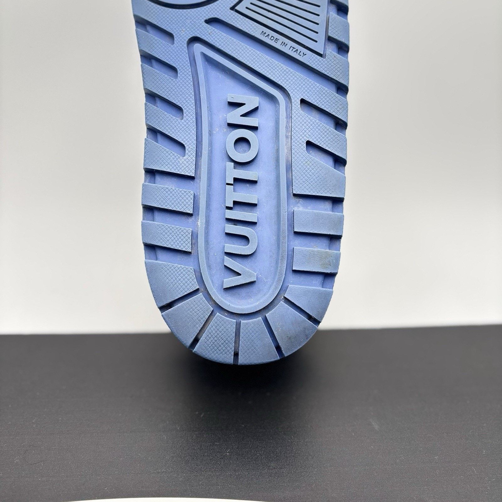 Louis Vuitton (11.5-12 US) Louis Vuitton Maxi ' Blue White ' Size US 12 / EU 45 - 18 Thumbnail