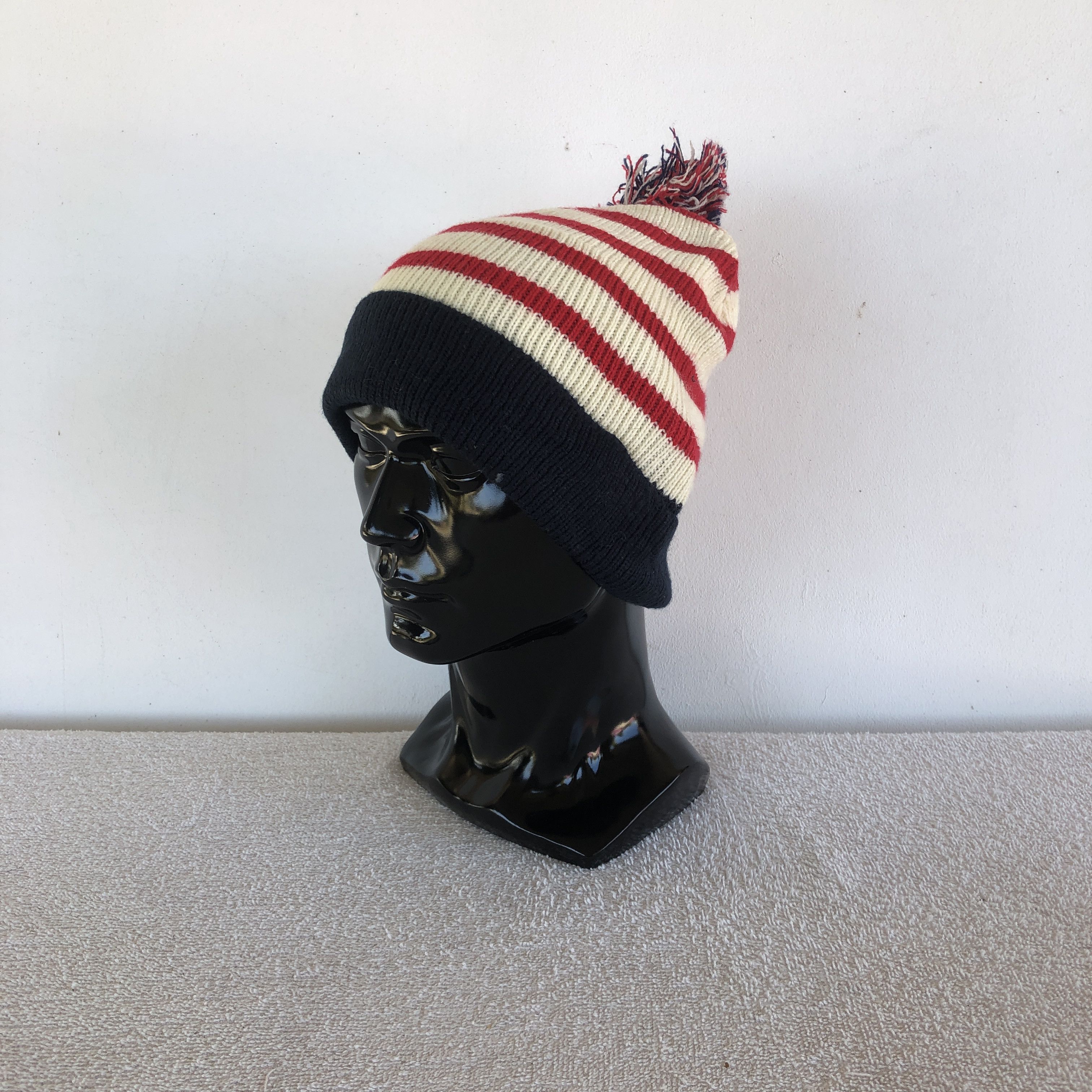 Japanese Brand Vintage Japanese Striped Beanie Snow Caps Hats Size ONE SIZE - 1 Thumbnail