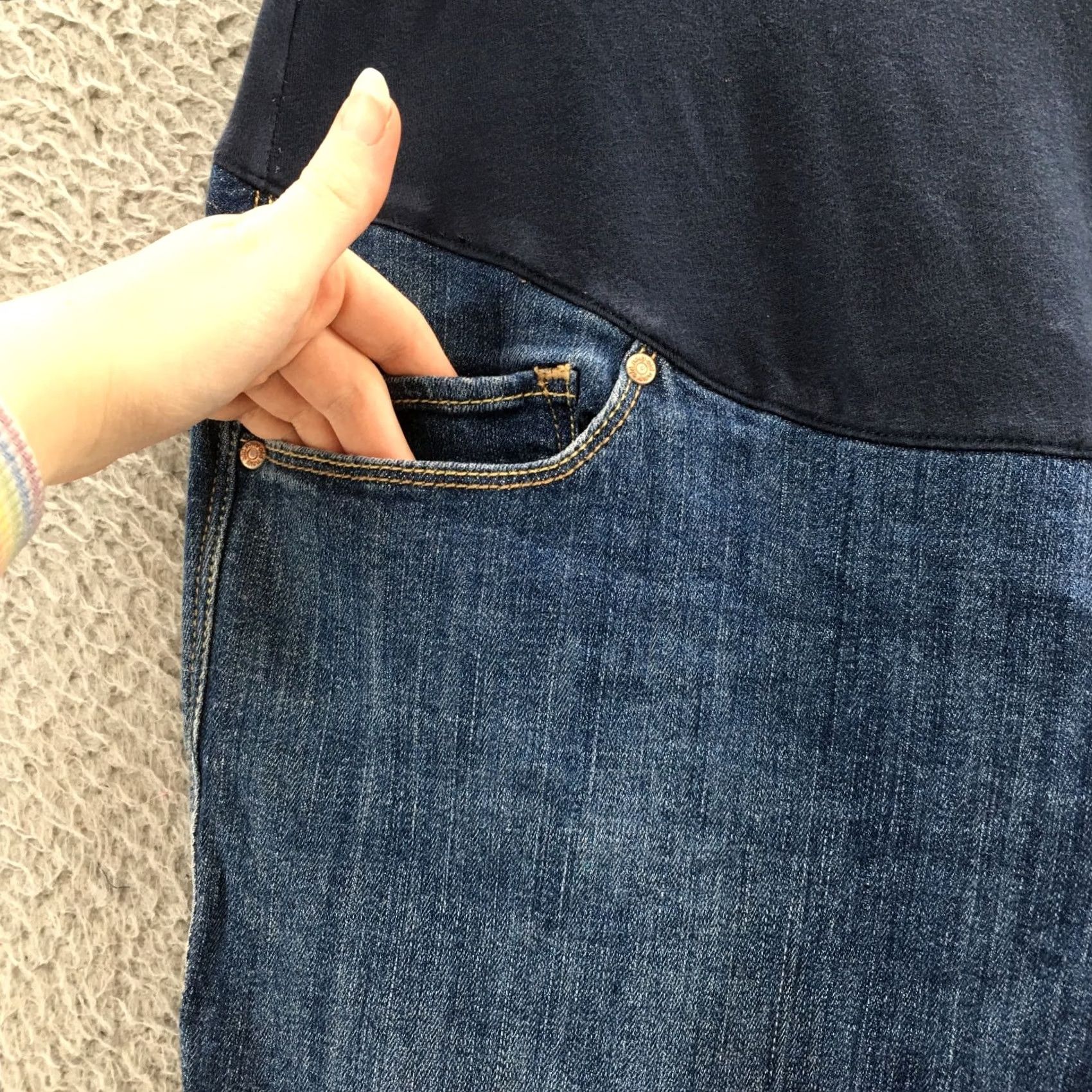 Old Navy Old Navy Maternity Jeans Flared Womens 12R Blue Denim Low Rise 36x31 Regular Inseam 31 Denim Flats Pockets Women Jeans Size 34" / US 12 / IT 48 - 5 Thumbnail