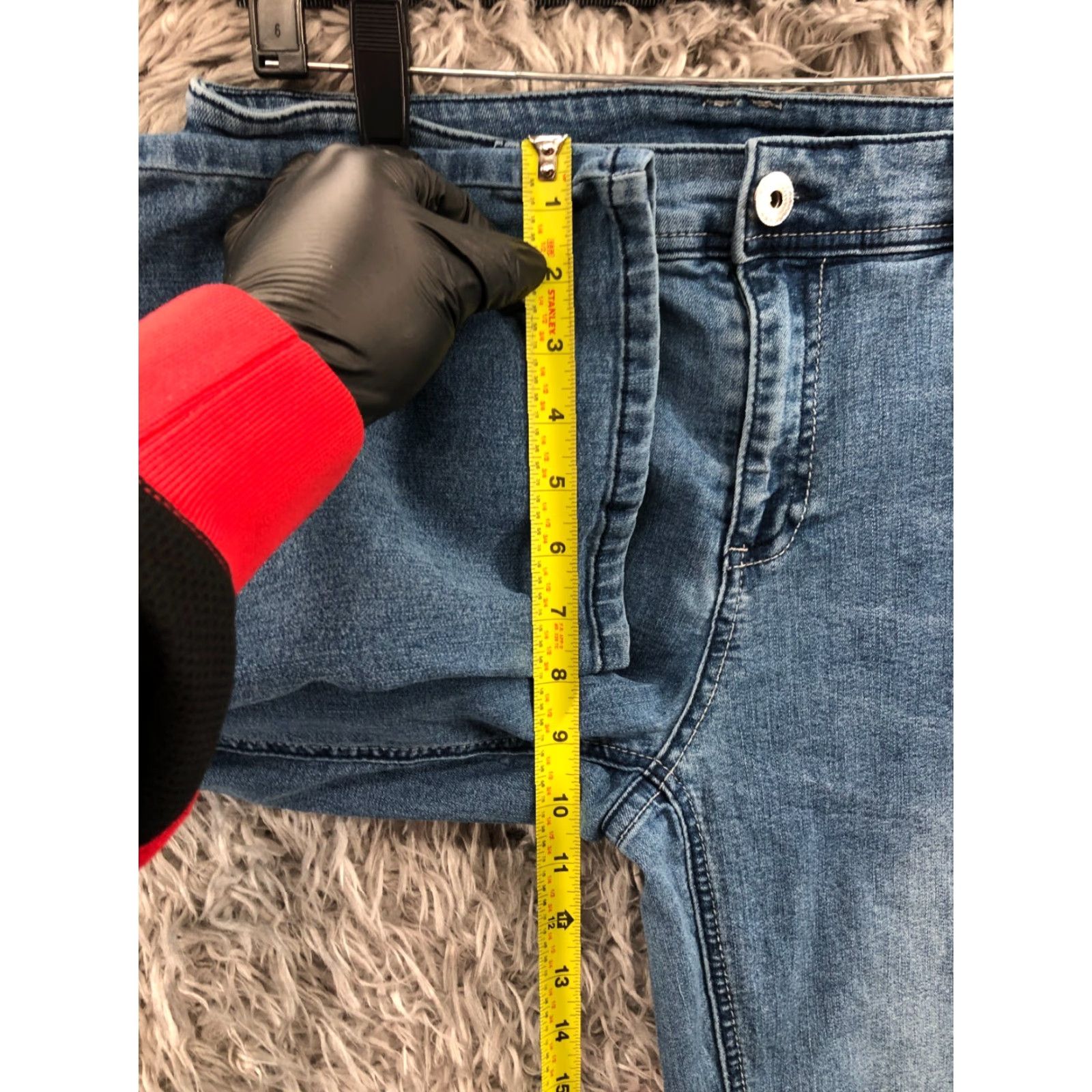 Vintage Christopher & Banks Crop Jeans Size 12 Womens Medium Wash Blue Jeans Crop Style 5-Pocket Regular Rise Belt Loops Denim Cotton Size 34" / US 12 / IT 48 - 4 Thumbnail