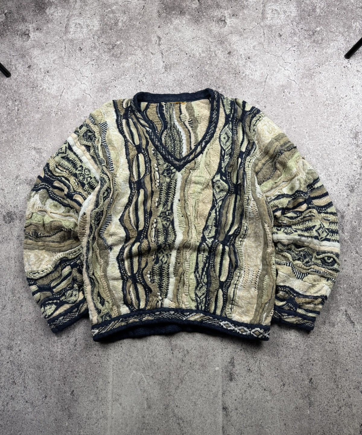 Japanese Brand Vintage Avantgarde Coogi Style Knit Sweater V neck Y2K Japan Size US M / EU 48-50 / 2 - 1 Thumbnail