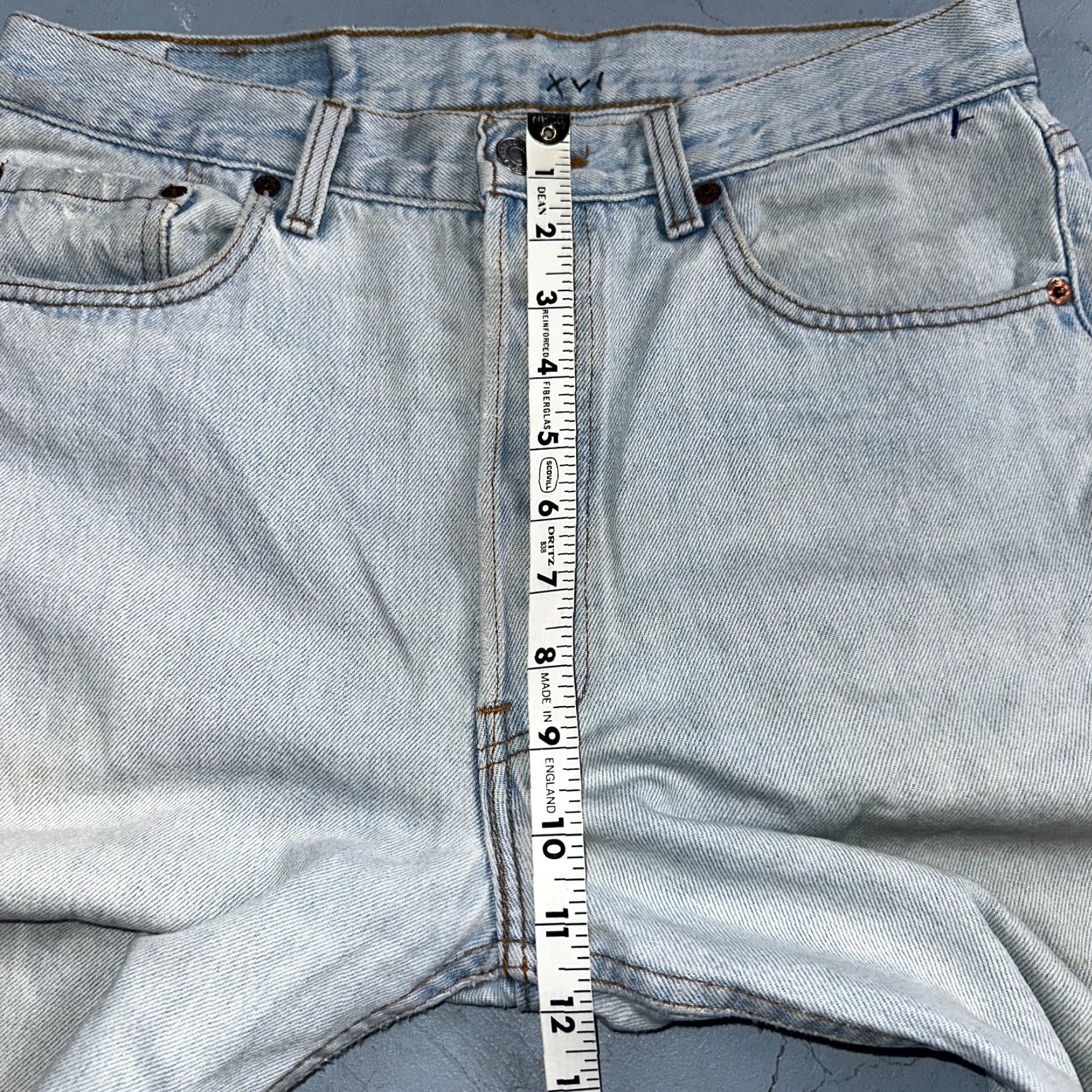 Levi's VINTAGE Levi's 501 Jeans Straight Mens 33x30 Blue Light Wash 90s USA Levis 501 Series Denim Size US 33 - 7 Thumbnail
