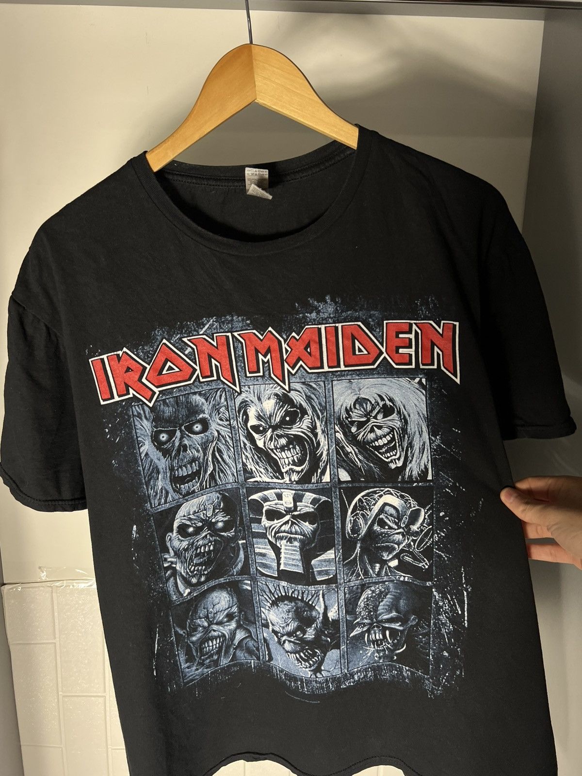Band Tees VINTAGE IRON MAIDEN MONSTER WORLD TOUR ROCK T-SHIRT Y2K 90s Size US L / EU 52-54 / 3 - 7 Thumbnail