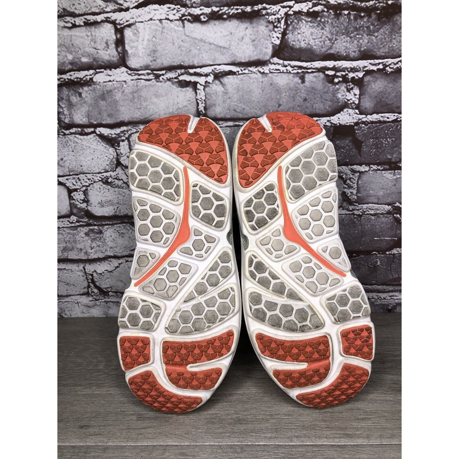 Hoka Hoka One One Bondi 3 Coral Orange Synthetic Lace Up Gym Runn Size US 7.5 / IT 37.5 - 22 Thumbnail