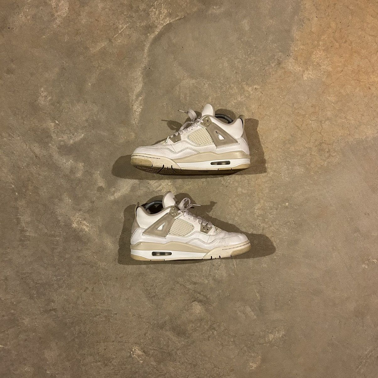 Jordan Brand × Nike Jordan 4 Retro Sand Linen 2017 US 7 Size US 7 / EU 40 - 2 Thumbnail