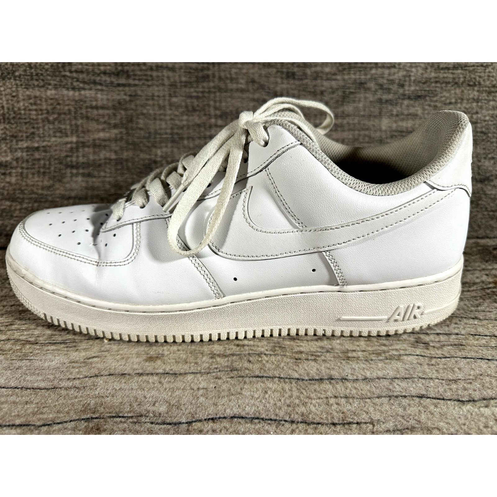 Nike Nike Air Force One ‘07 Size 13 White Casual Sneaker Shoe Size US 12 / EU 45 - 7 Thumbnail
