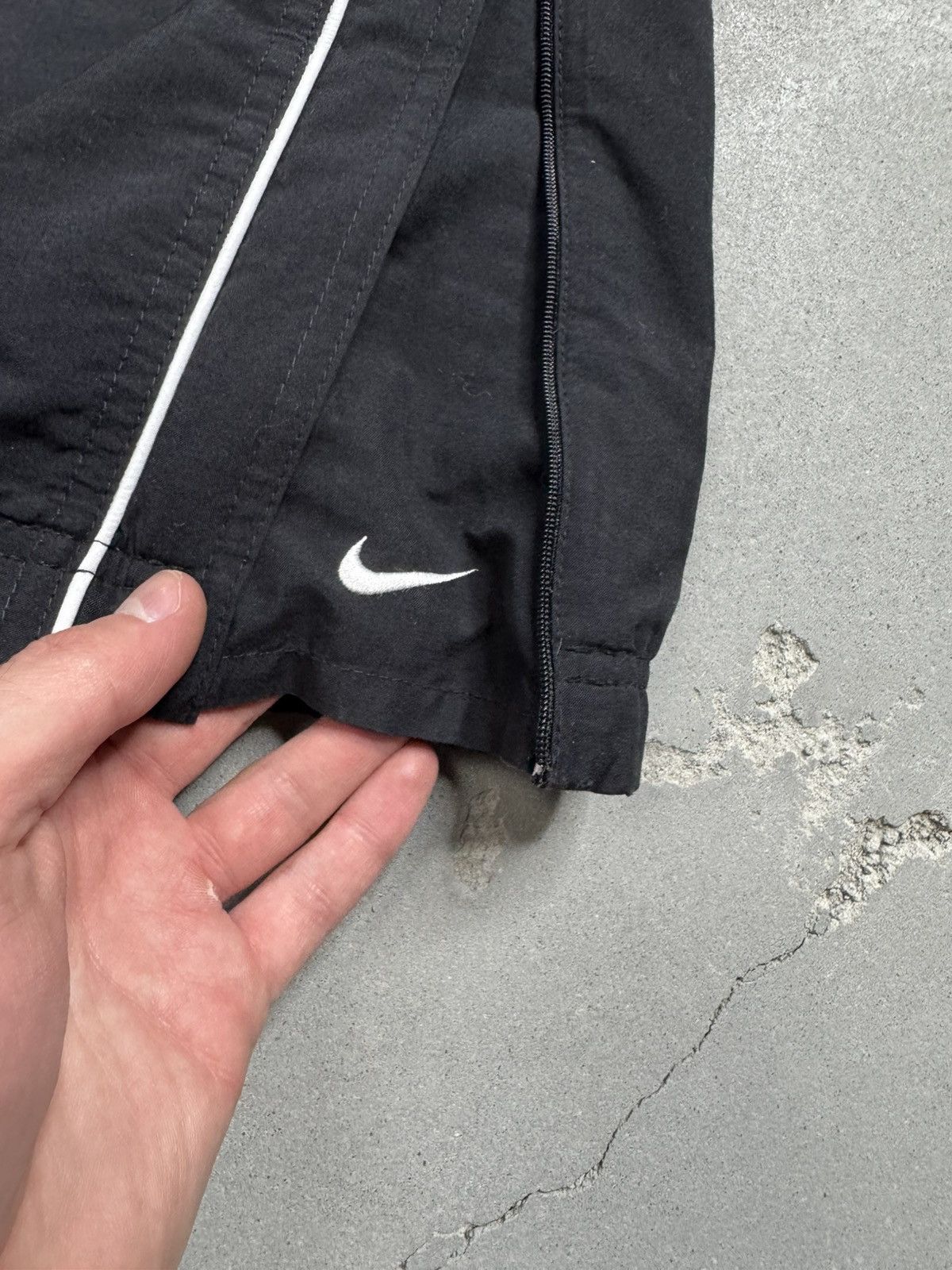 Nike Nike Drill Nylon Vintage Swosh Pants Joggers Y2k Size US 33 - 5 Thumbnail
