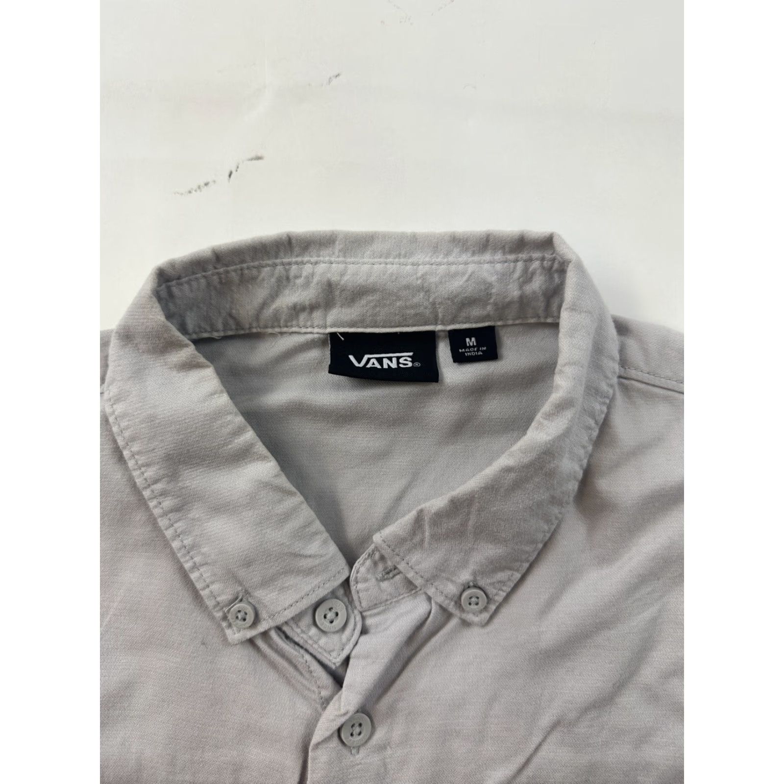 Vans VANS Mens Medium Gray Button-Up Shirt User: New title: VANS Mens Medium Gray Button-Up Shirt Size US M / EU 48-50 / 2 - 3 Thumbnail
