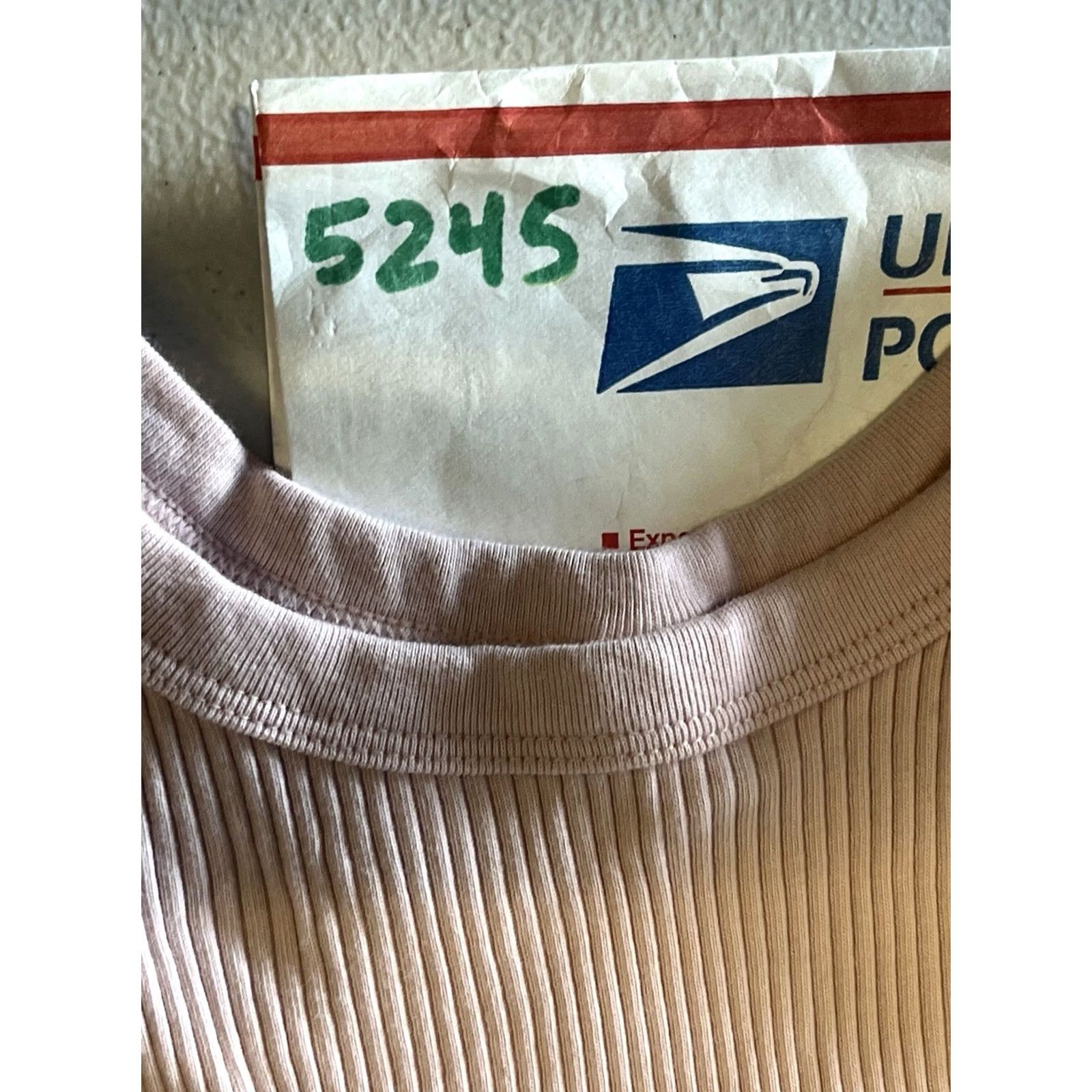 Uniqlo Uniqlo womens crop tank top XS pink stretch sleeveless Size XS / US 0-2 / IT 36-38 - 7 Thumbnail