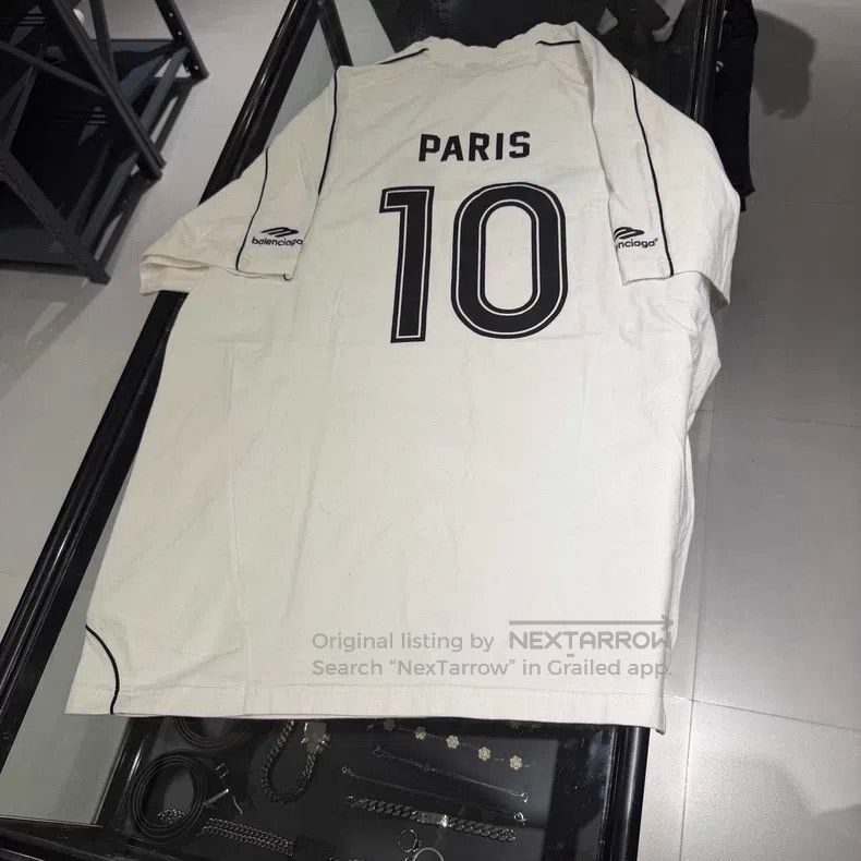 Balenciaga Balenciaga White Soccer Series Short Sleeve Tee Size US L / EU 52-54 / 3 - 2 Thumbnail