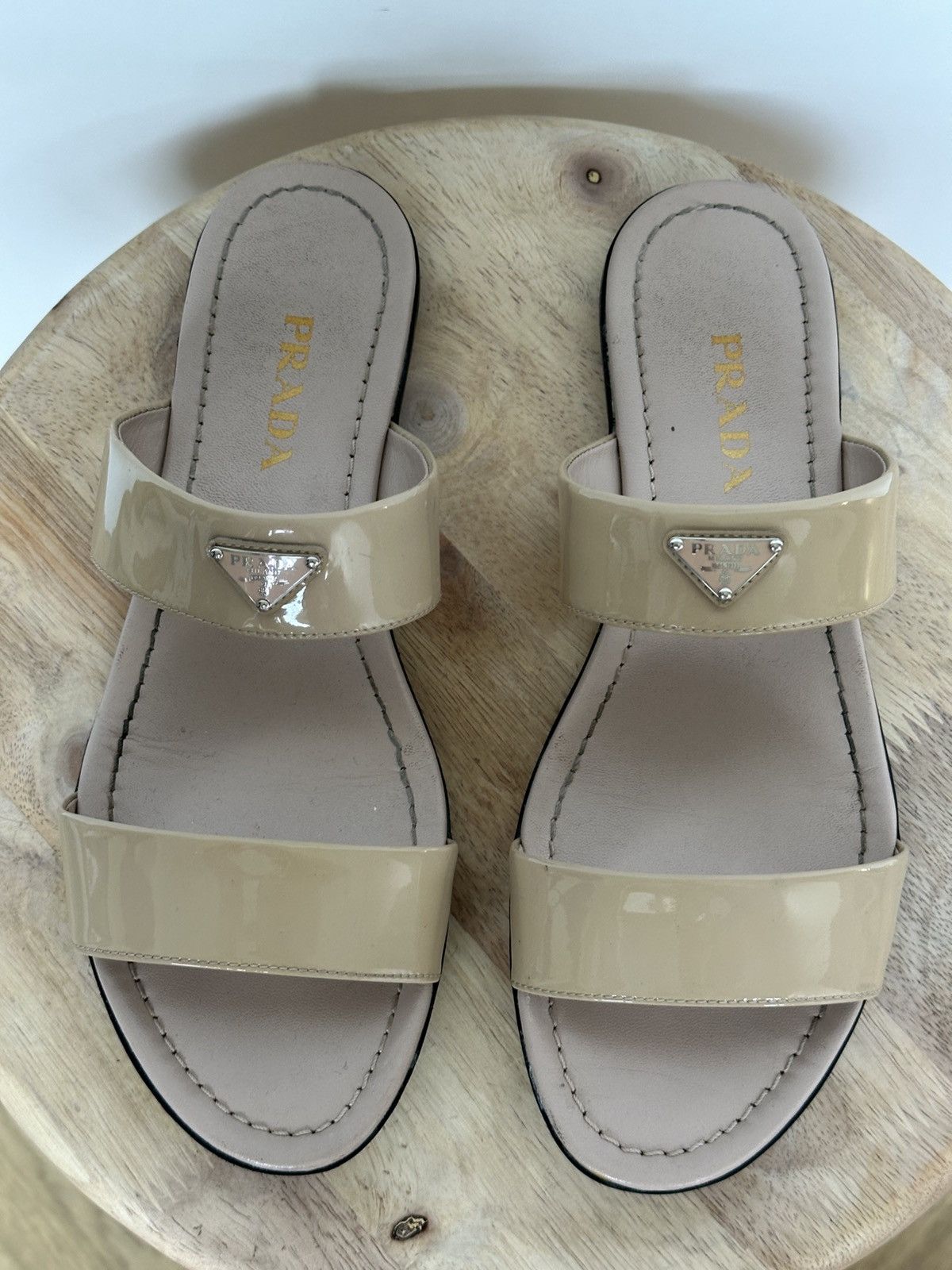 Designer × Prada Prada patent leather sandals metal logo Size US 9 / IT 39 - 8 Thumbnail