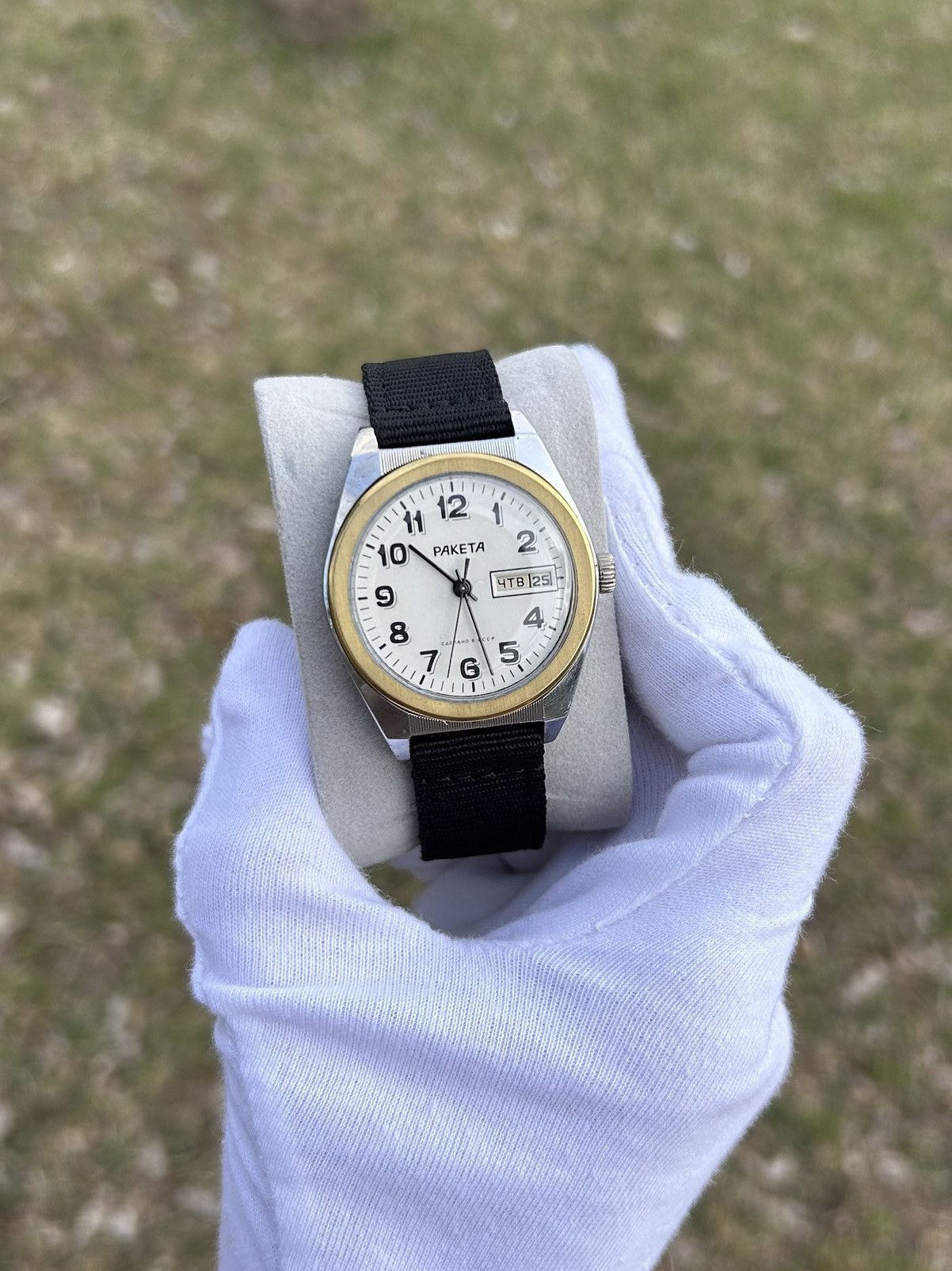 Vintage Vintage Watch Raketa Mechanical USSR Soviet Authentic 1980s Size ONE SIZE - 10 Thumbnail