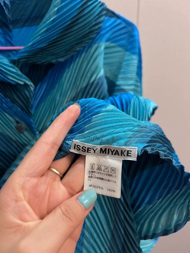 Issey Miyake Issey Miyake size:2 Blue pleated mainline coat Size M / US 6-8 / IT 42-44 - 5 Thumbnail