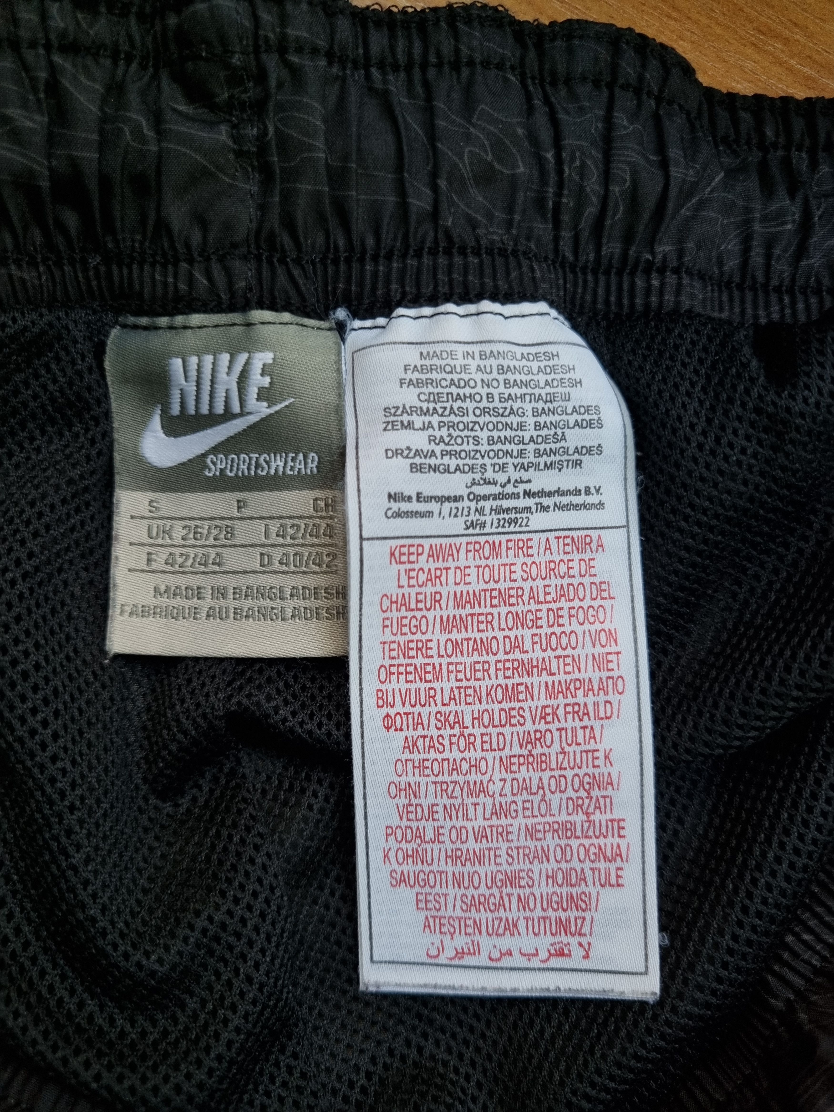 Nike × Vintage 90s Nike Abstract Lines Design Nylon Sport Pant Size US 31 - 6 Thumbnail